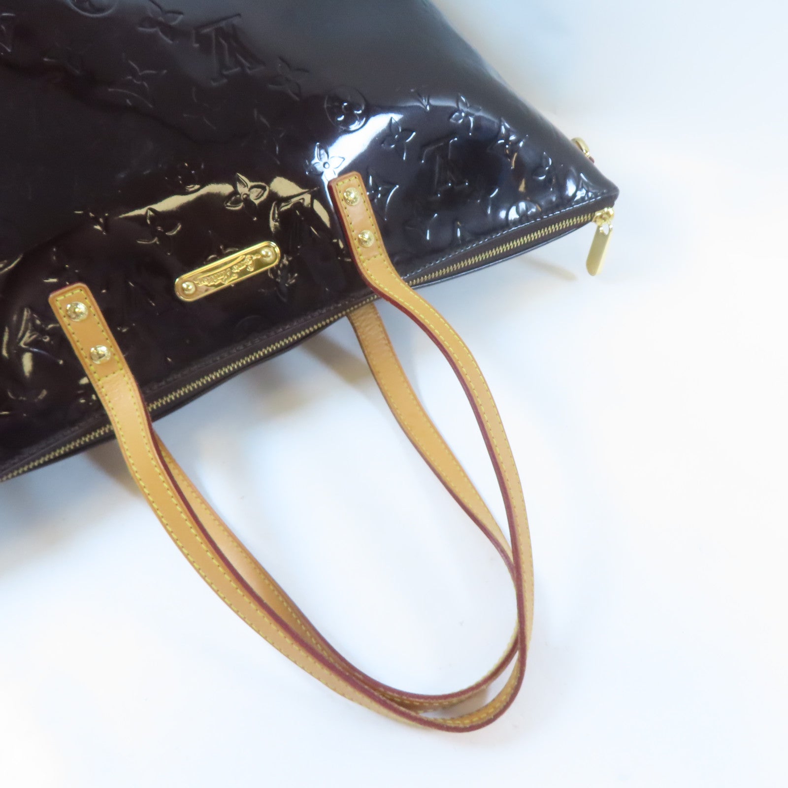 LOUIS VUITTON 【激減優惠】Vernis Bellevue GM金扣手挽袋酒紅色