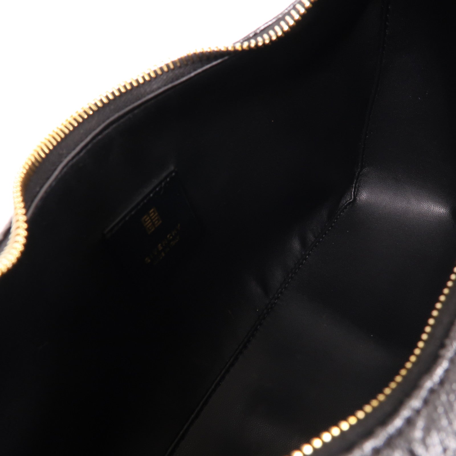 GIVENCHY 牛皮皮革Small Moon Cut Out Bag金扣肩背袋黑色