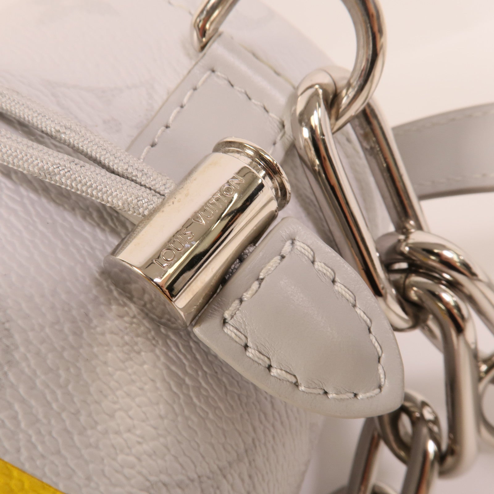 LOUIS VUITTON White Monogram Chalk Nano銀扣肩背袋白色/灰色