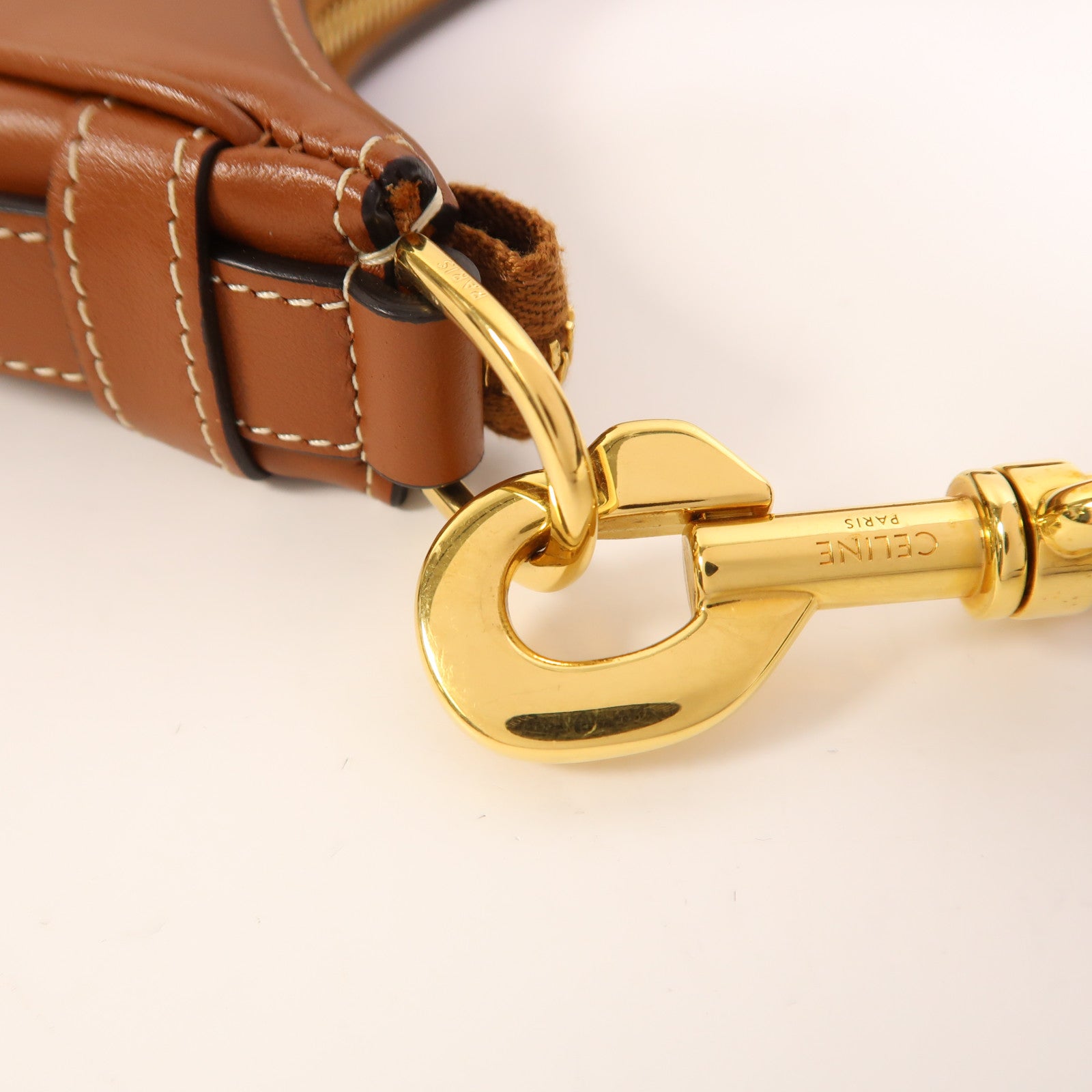 CELINE 牛皮皮革Ava金扣肩背袋