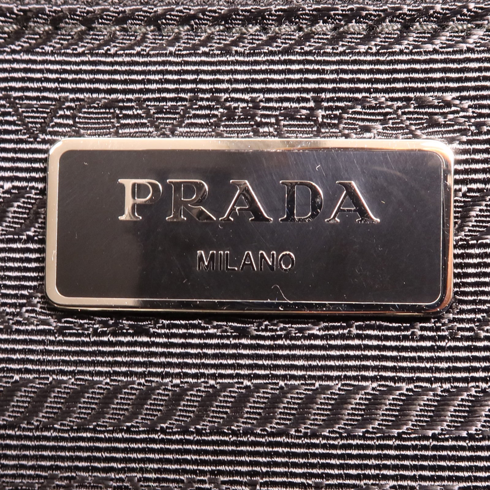 PRADA 尼龍Rucksack銀扣背包