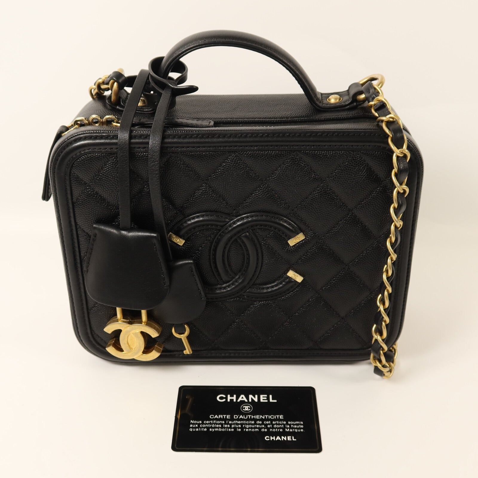 CHANEL 牛皮皮革Vanity Case金扣鏈帶肩背袋