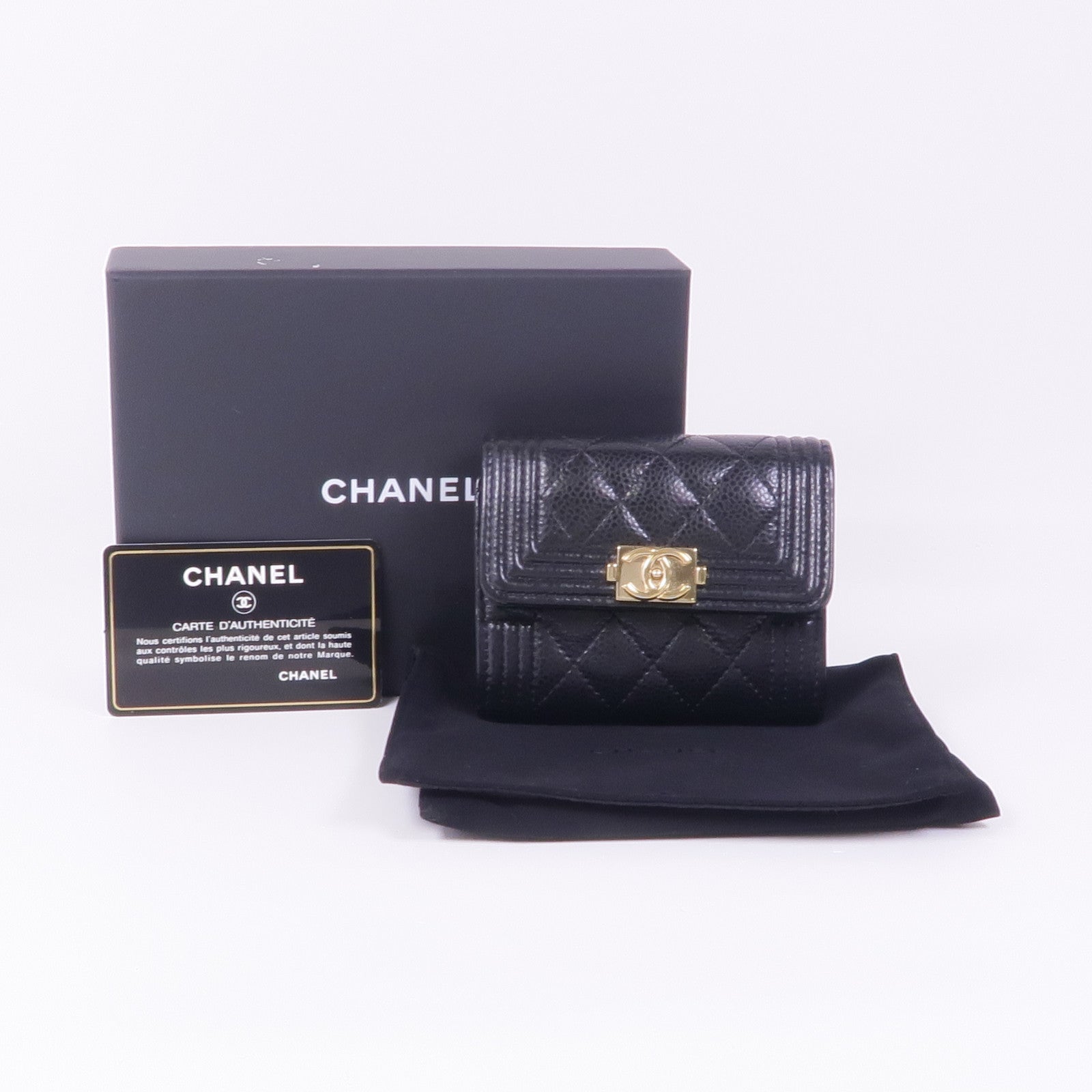 CHANEL 牛皮皮革Boy Wallet金扣錢包