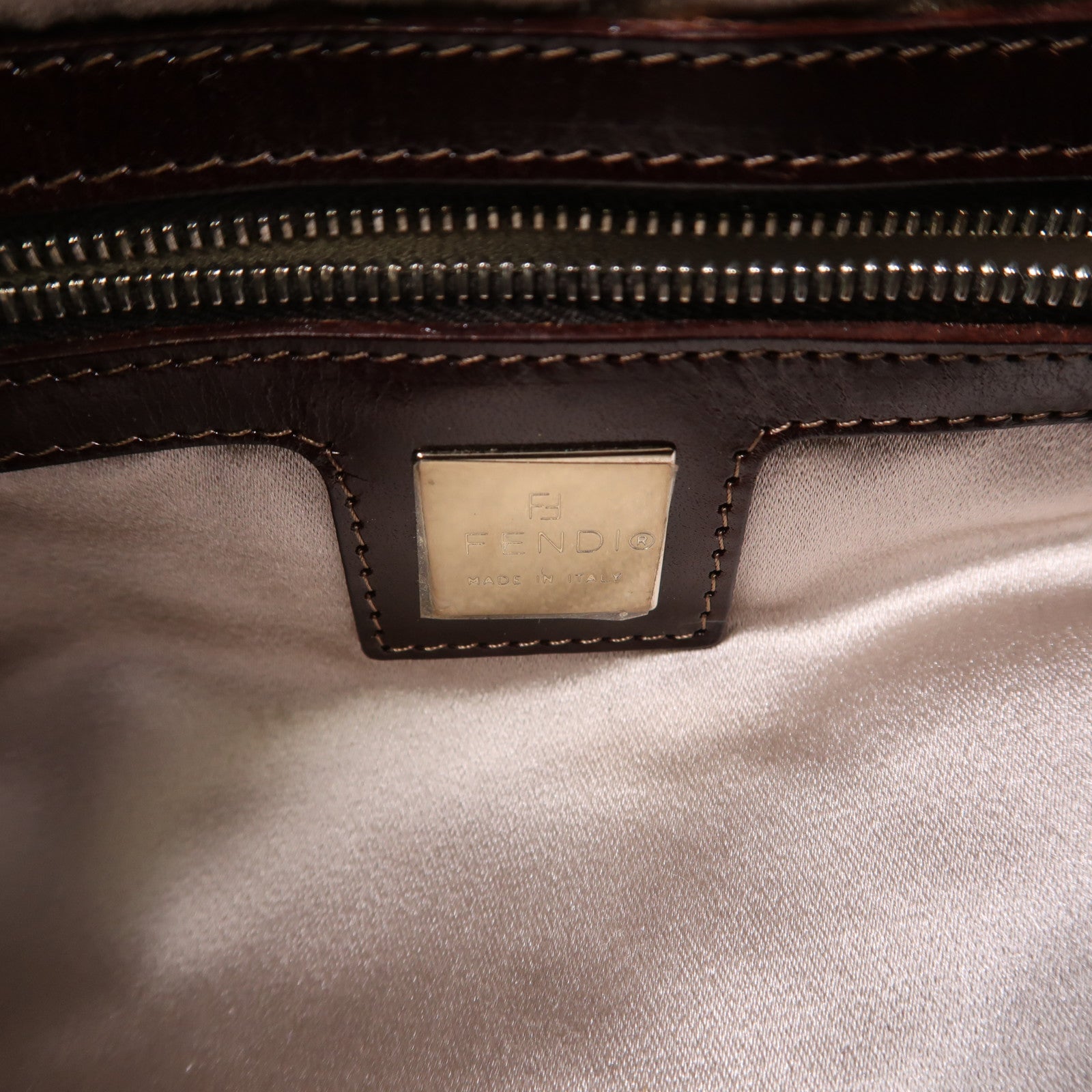 FENDI 羊毛/兔毛Baguette銀扣肩背袋