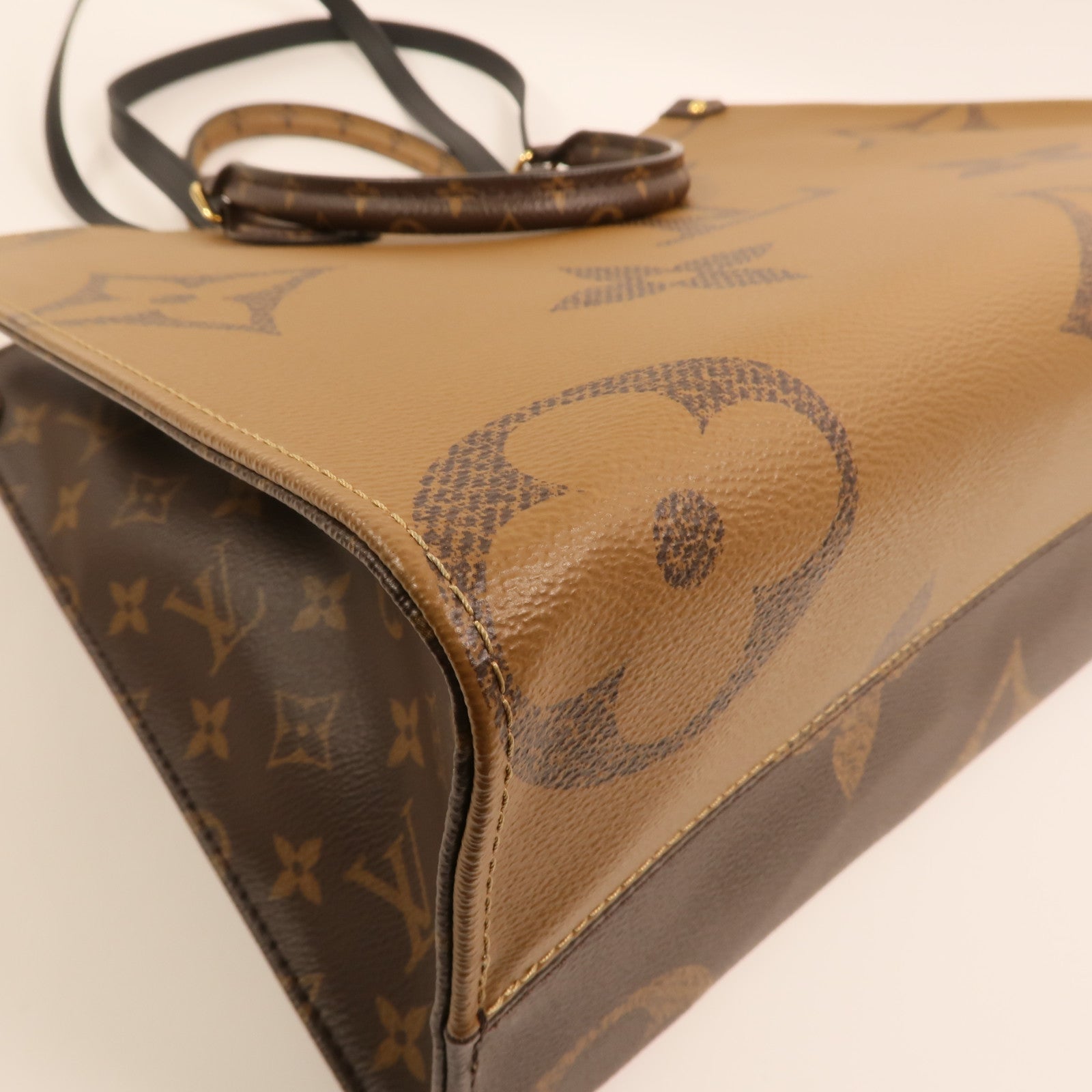 LOUIS VUITTON Monogram Giant On The Go MM金扣手挽肩背兩用袋