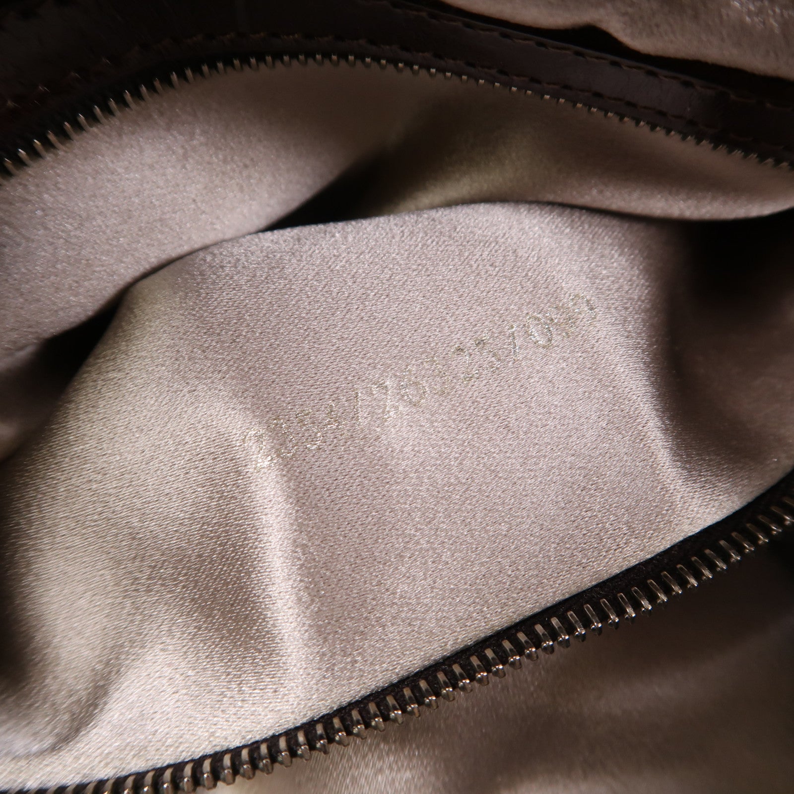 FENDI 羊毛/兔毛Baguette銀扣肩背袋