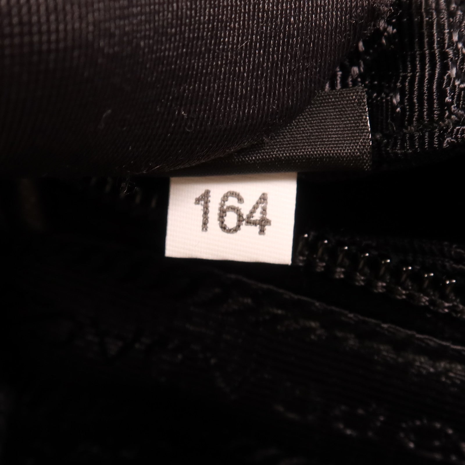 PRADA 尼龍Rucksack銀扣背包