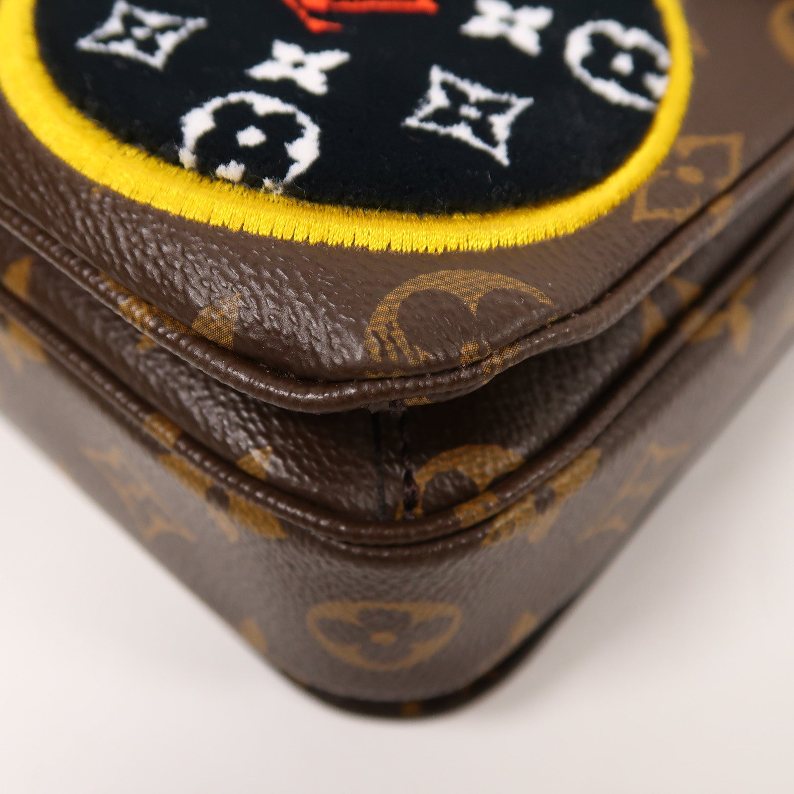 LOUIS VUITTON Monogram Patches Pochette Metis金扣手挽肩背兩用袋