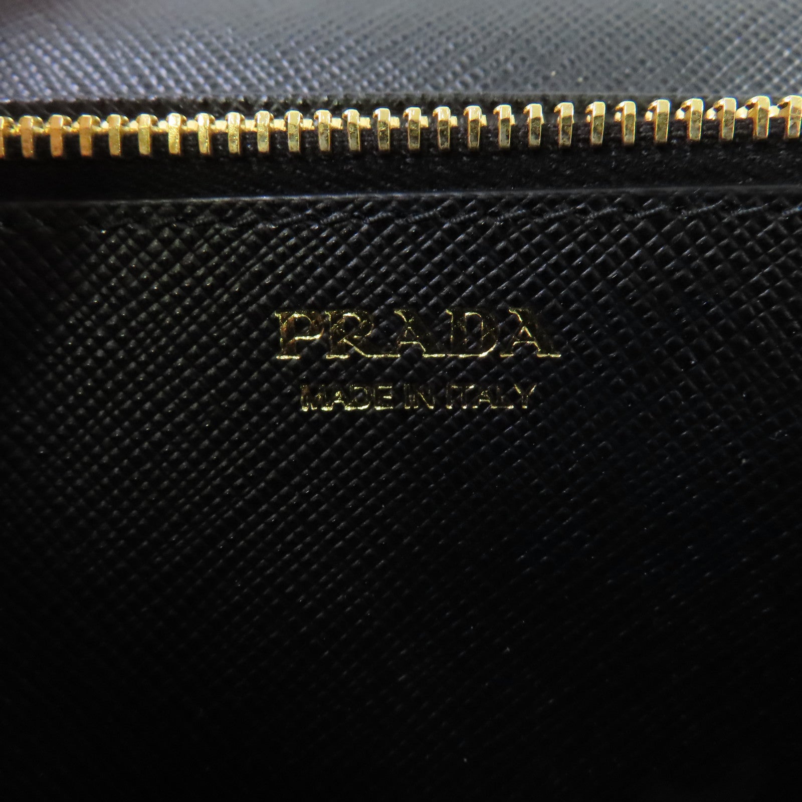 PRADA 【激減優惠】Saffiano皮革Long Wallet金扣長錢包黑色