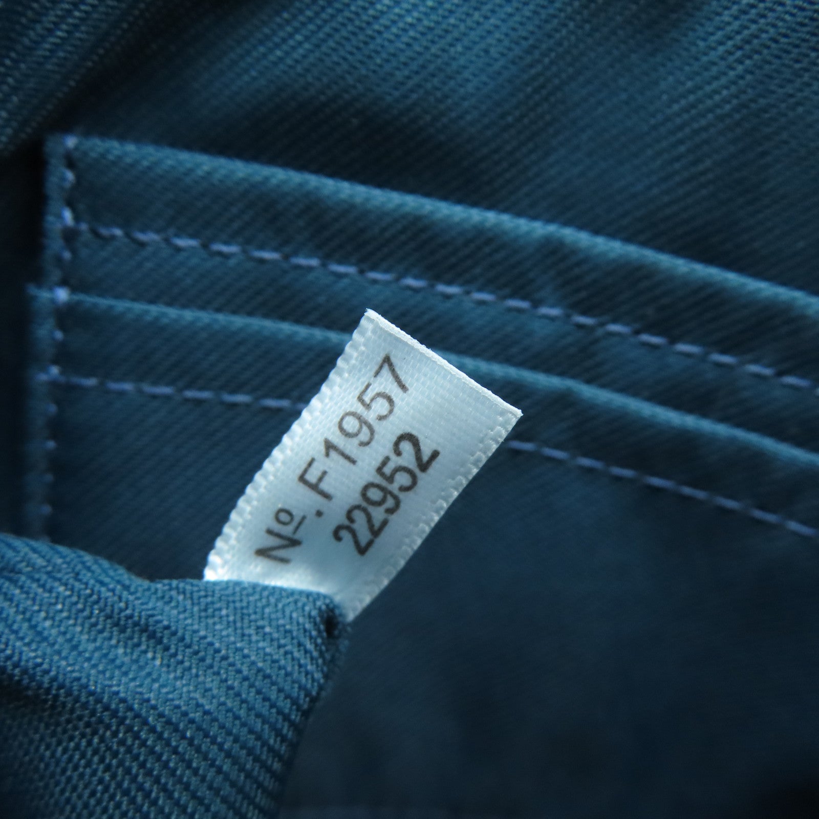 COACH 【激減優惠】牛皮皮革Pouch金扣手拿包綠色