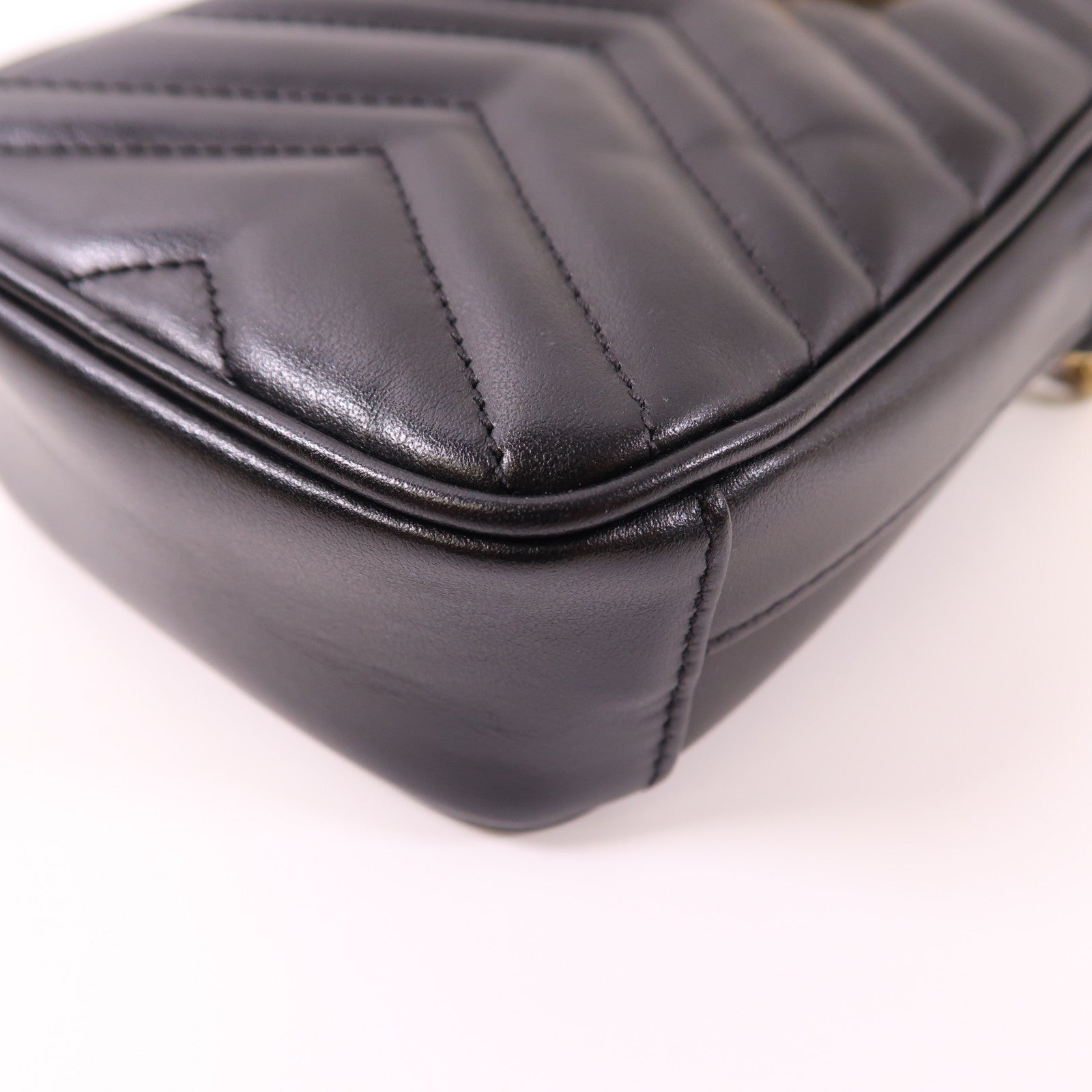 GUCCI 牛皮皮革GG Marnont Mini Bag金扣鏈帶肩背袋黑色