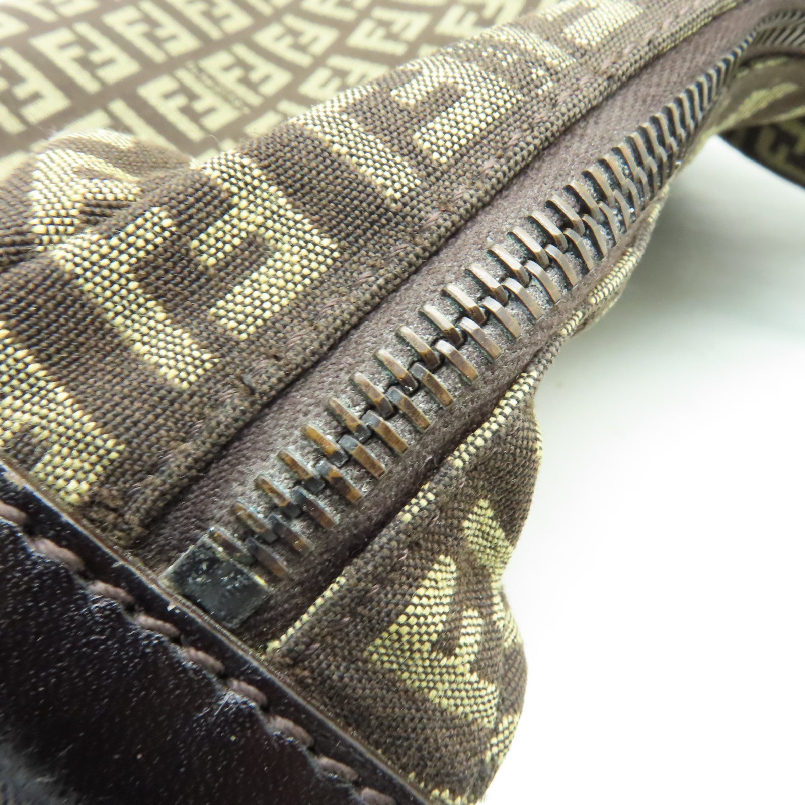 FENDI 帆布Shoulder Bag銀扣肩背袋啡色