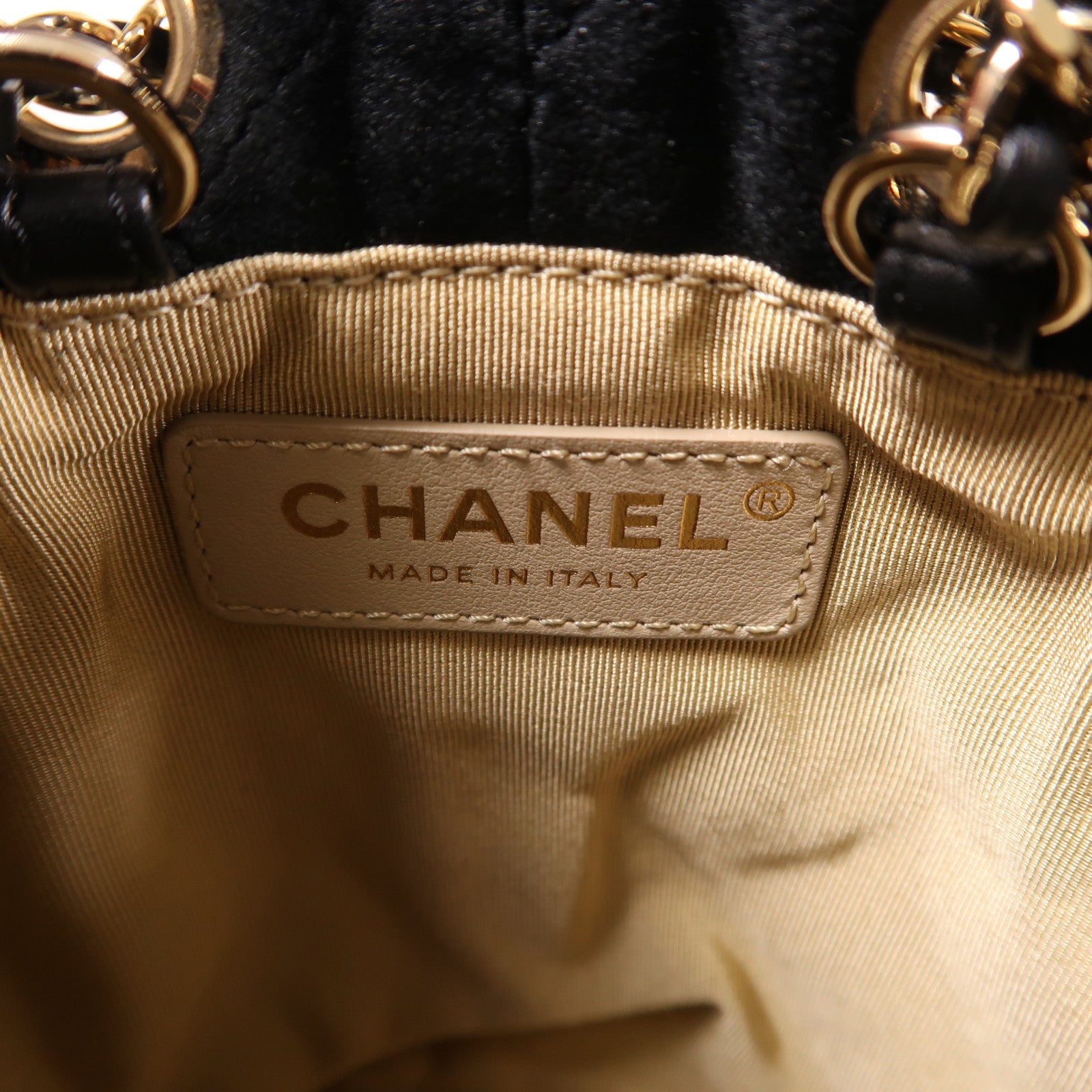 CHANEL 【激減優惠】天鵝絨Chain Shoulder金扣鏈帶肩背袋