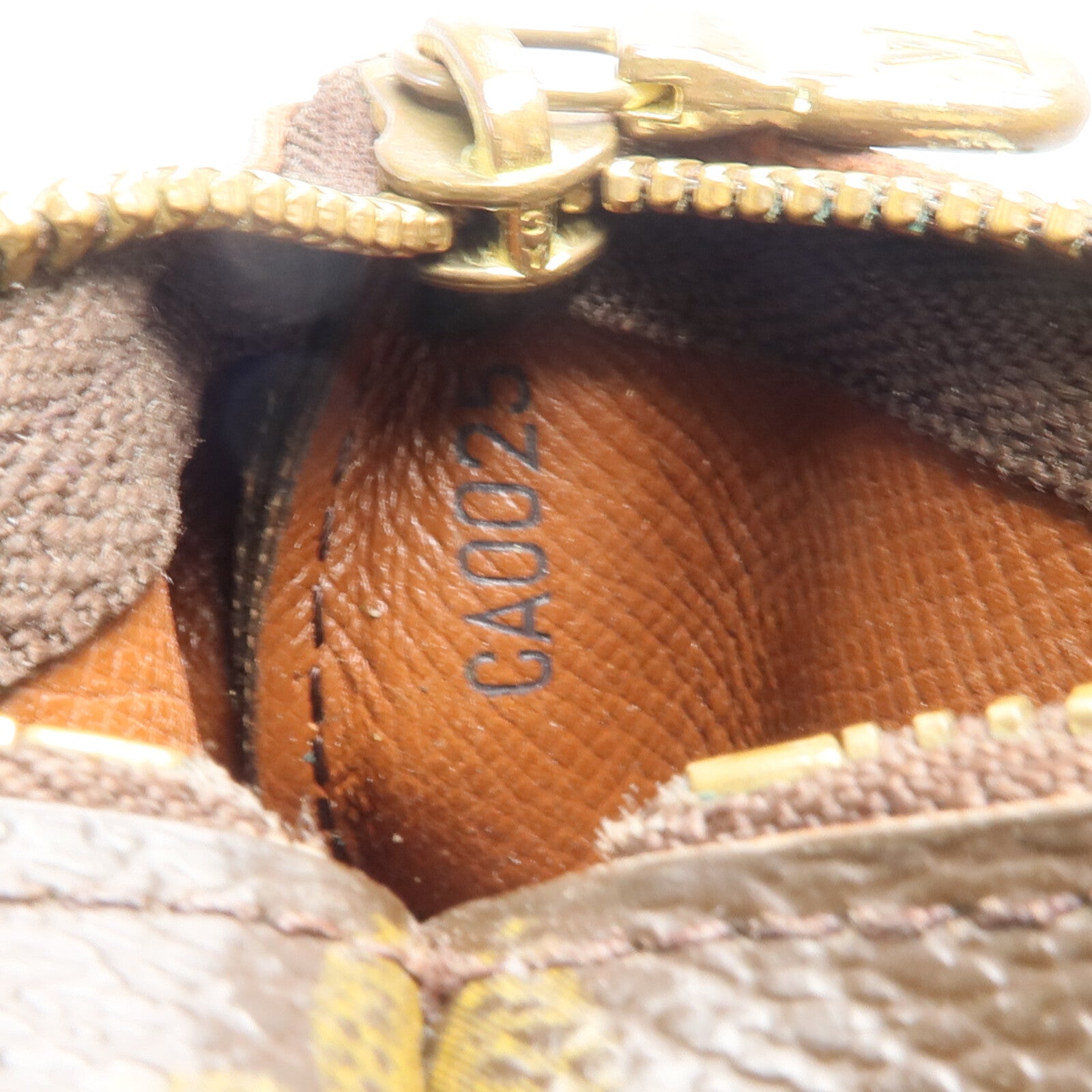 LOUIS VUITTON Monogram Key Pouch鎖匙包