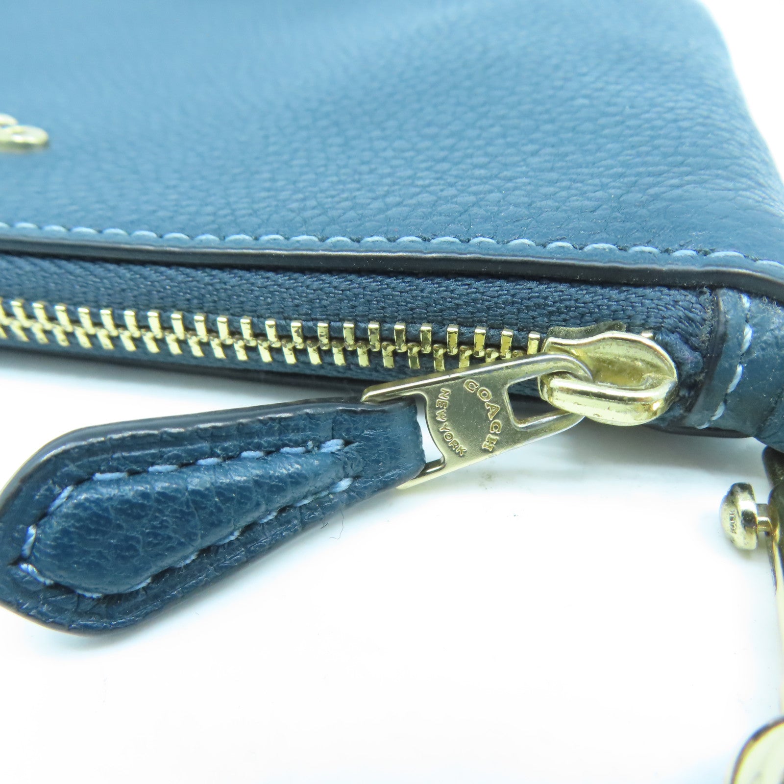 COACH 【激減優惠】牛皮皮革Pouch金扣手拿包綠色