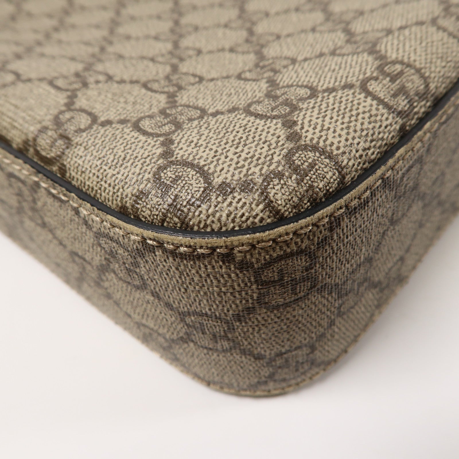 GUCCI 【激減優惠】塗層帆布Shoulder Bag銀扣肩背袋米色/黑色