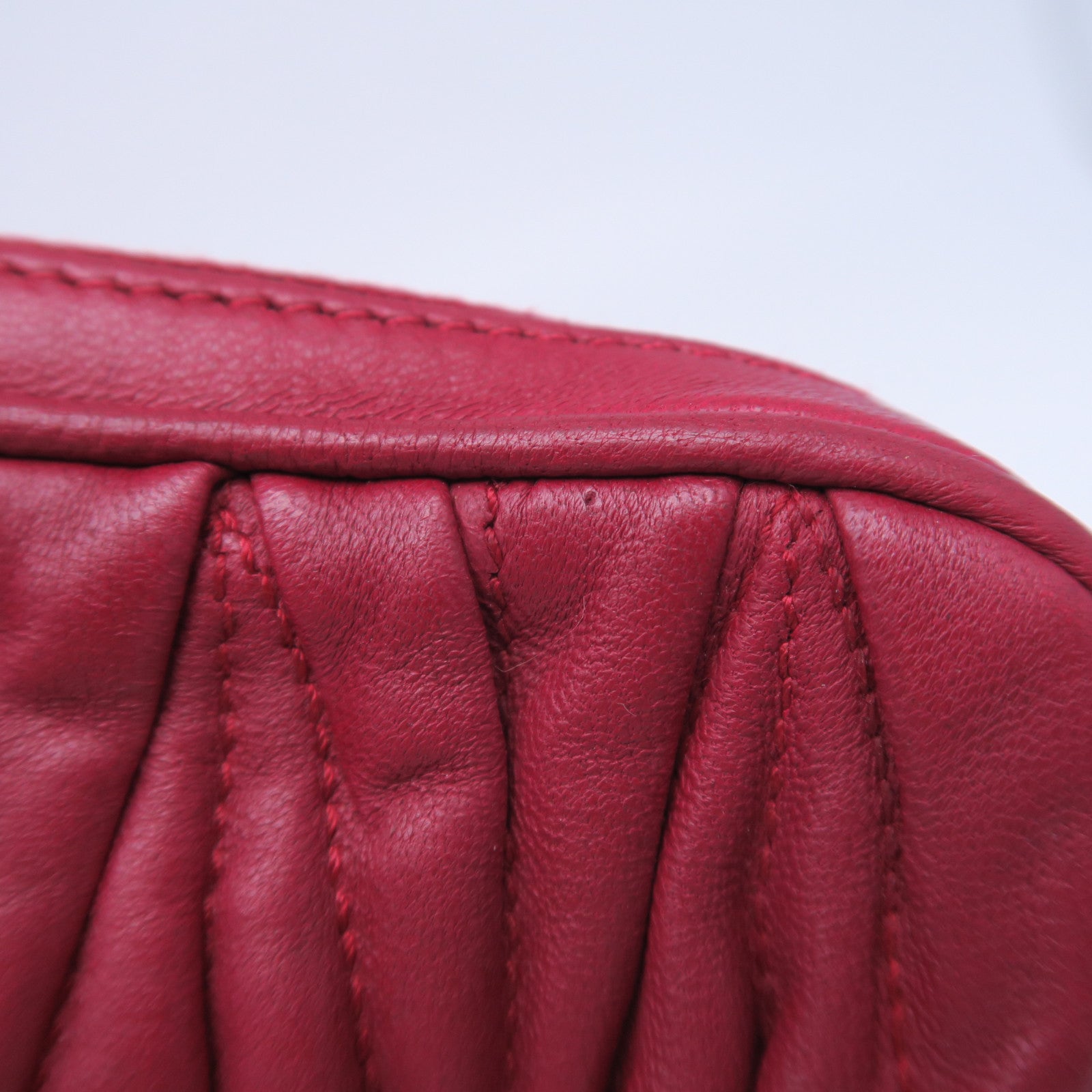 Miu Miu 羊皮皮革Shoulder Bag金扣肩背袋紅色