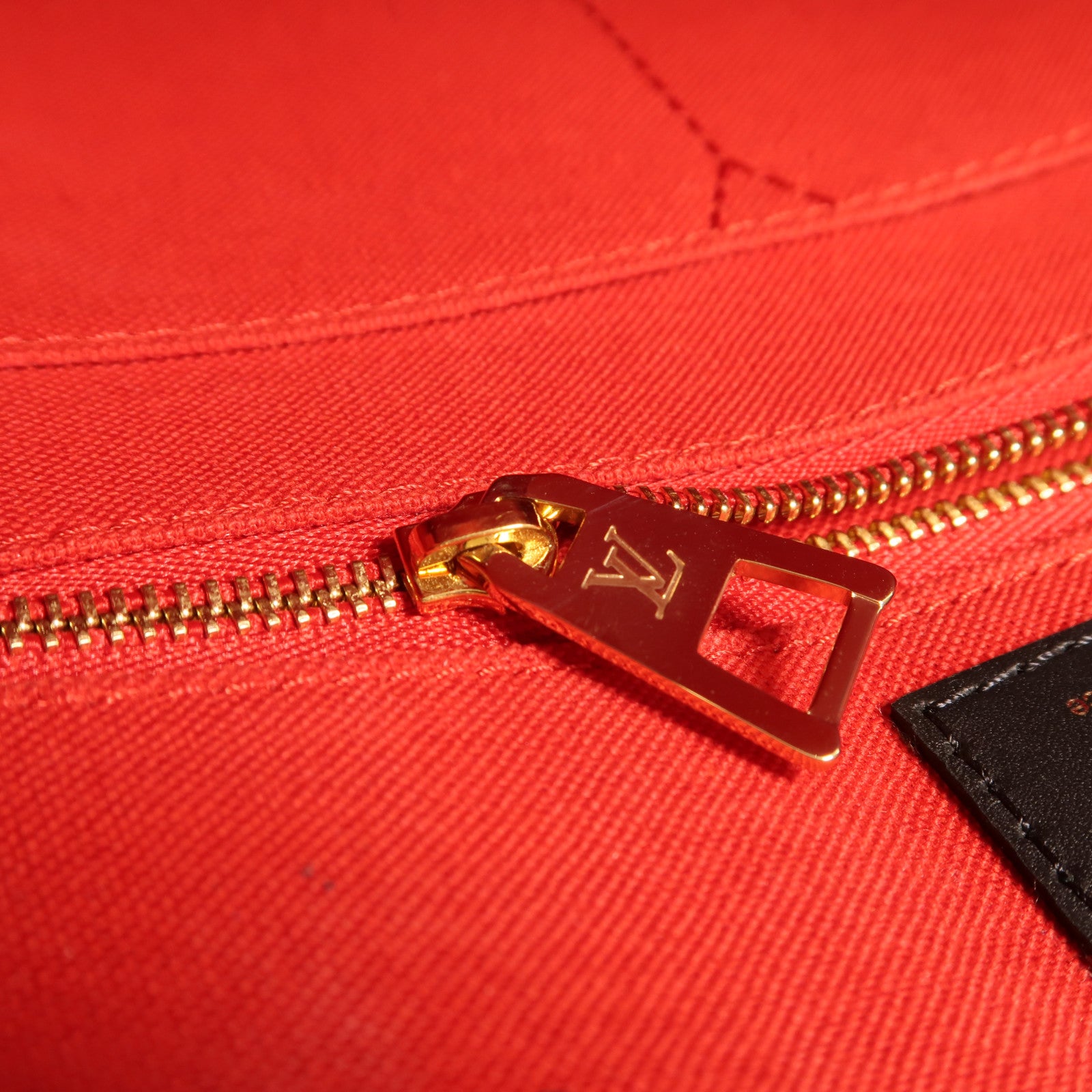 LOUIS VUITTON Monogram Giant On The Go MM金扣手挽肩背兩用袋