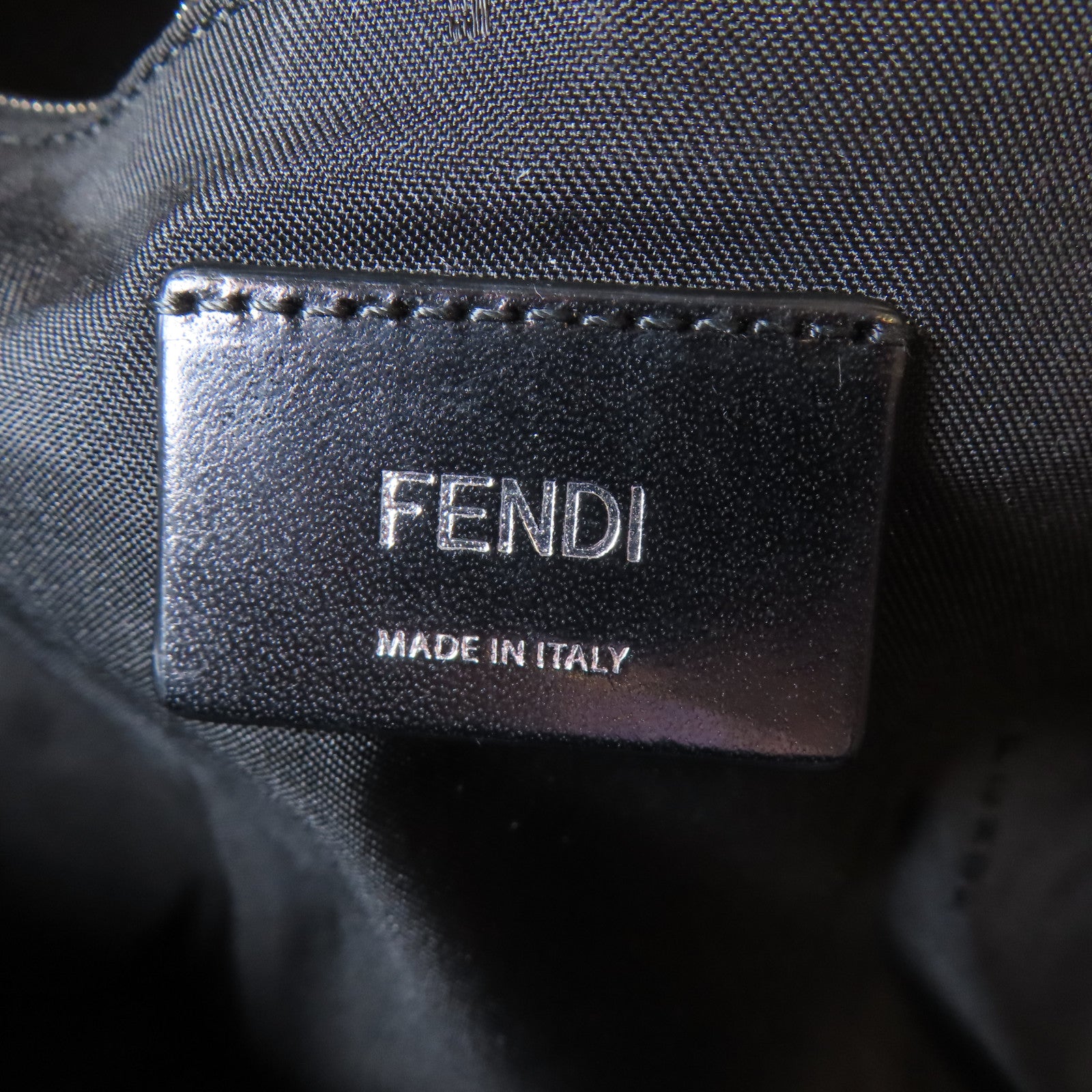 FENDI 牛皮皮革Backpack銀扣背包黑色