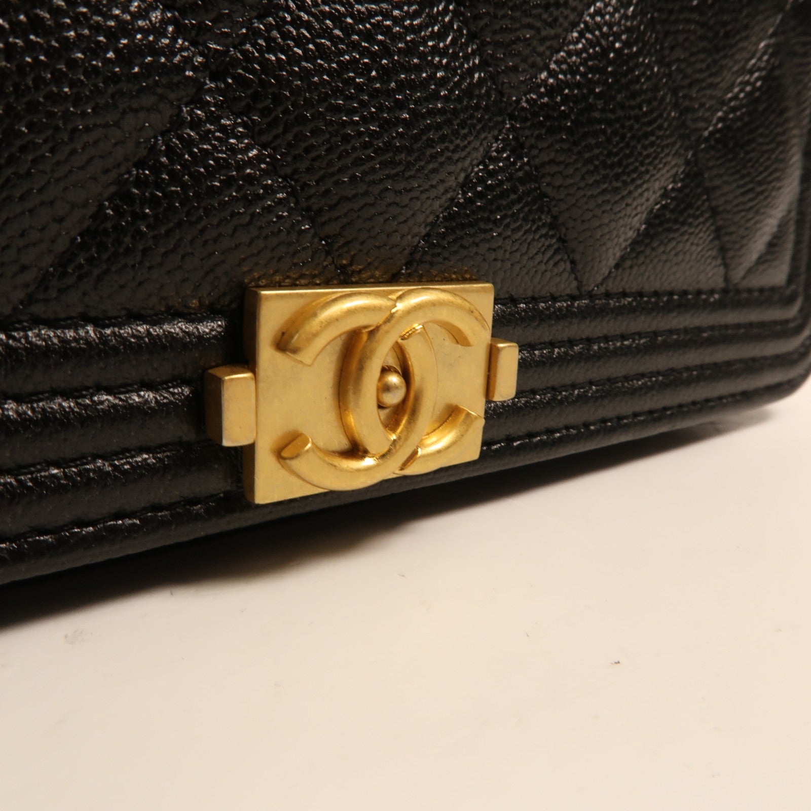 CHANEL 牛皮皮革Boy WOC Wallet On Chain金扣鏈帶肩背袋