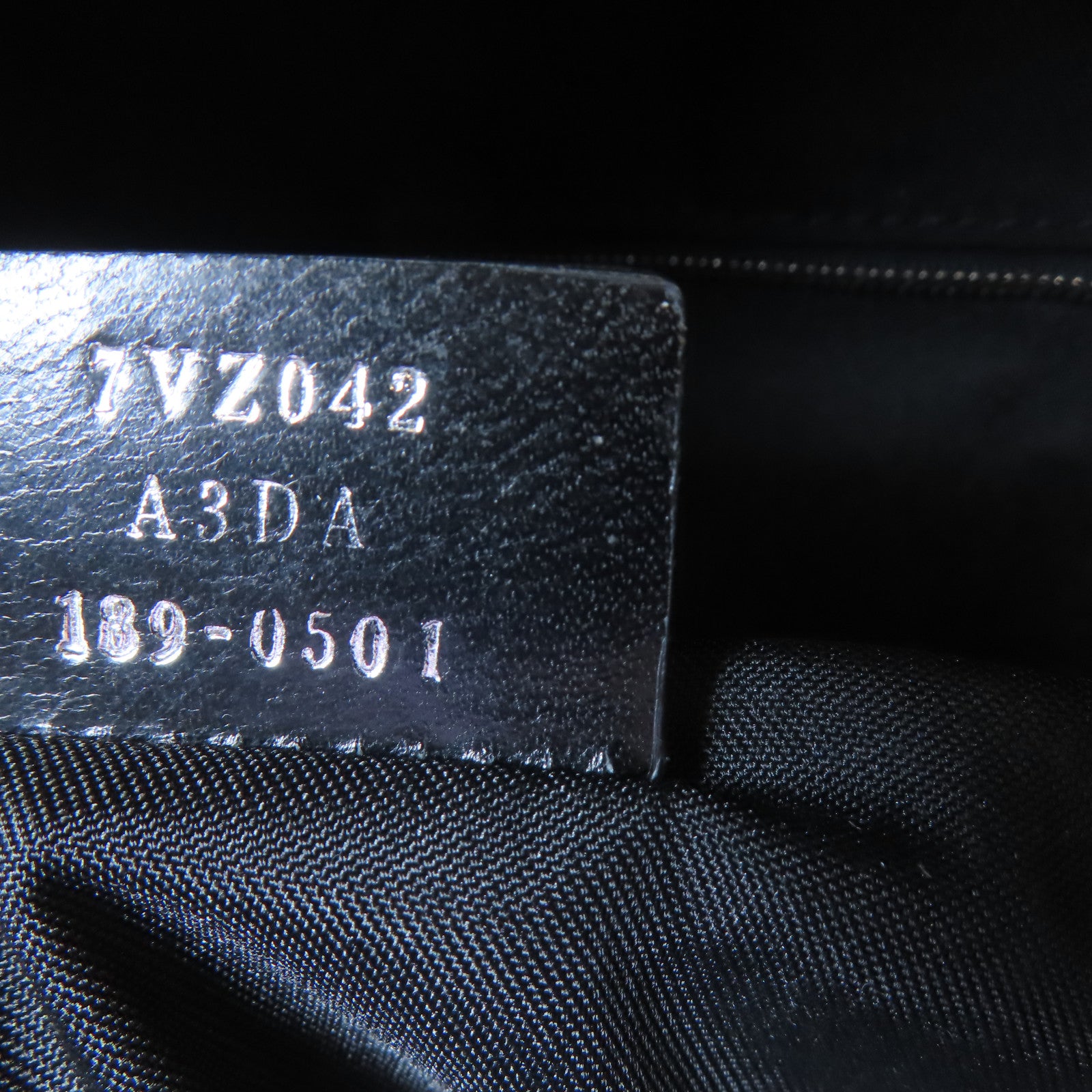 FENDI 牛皮皮革Backpack銀扣背包黑色