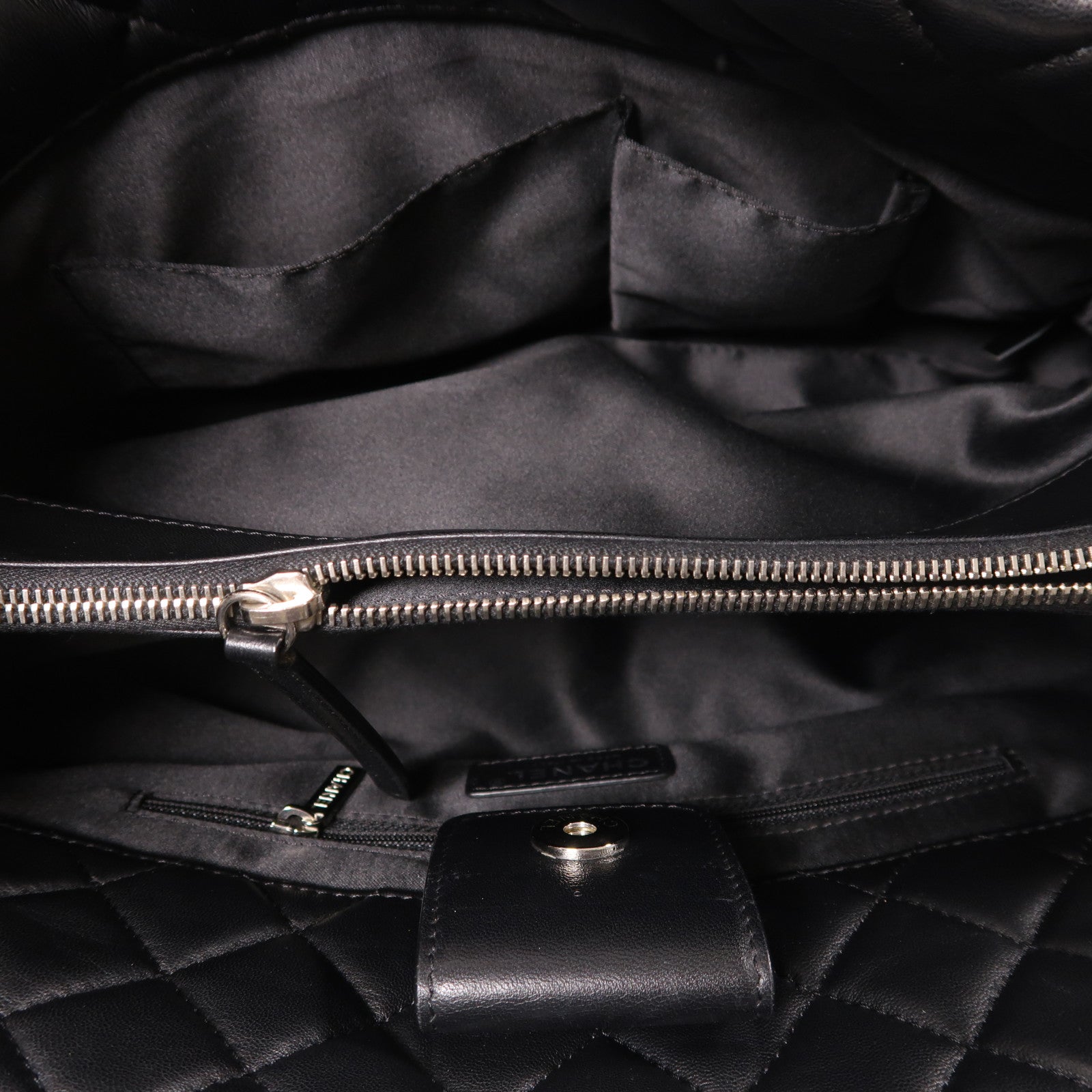 CHANEL 【激減優惠】羊皮皮革Shoulder Tote銀扣鏈帶肩背袋