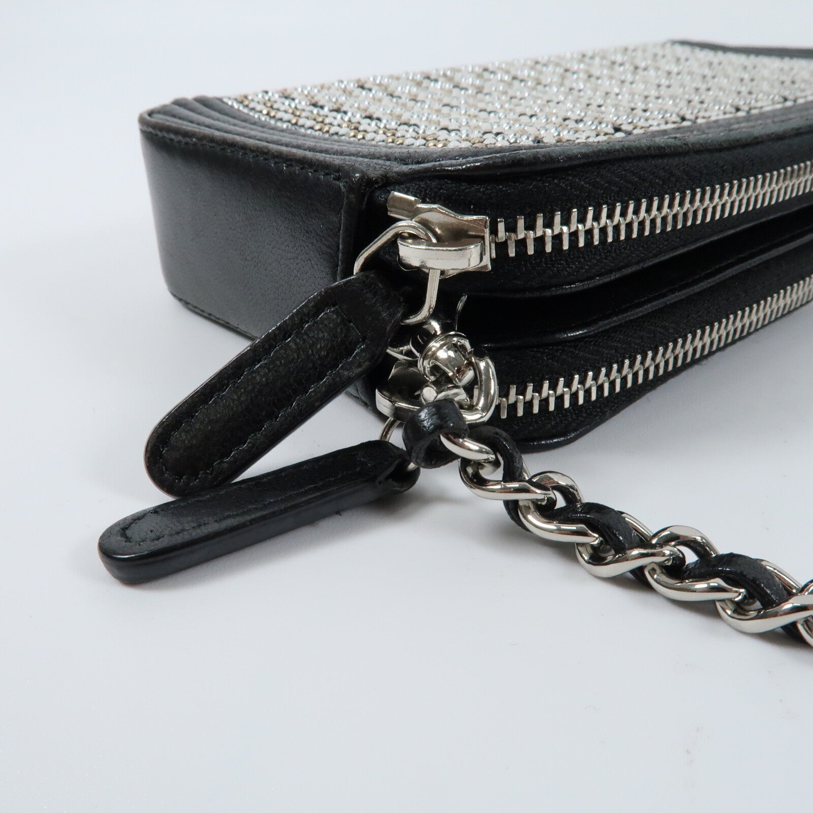 CHANEL 牛皮皮革Boy Double Zip Clutch Bag銀扣鏈帶肩背袋