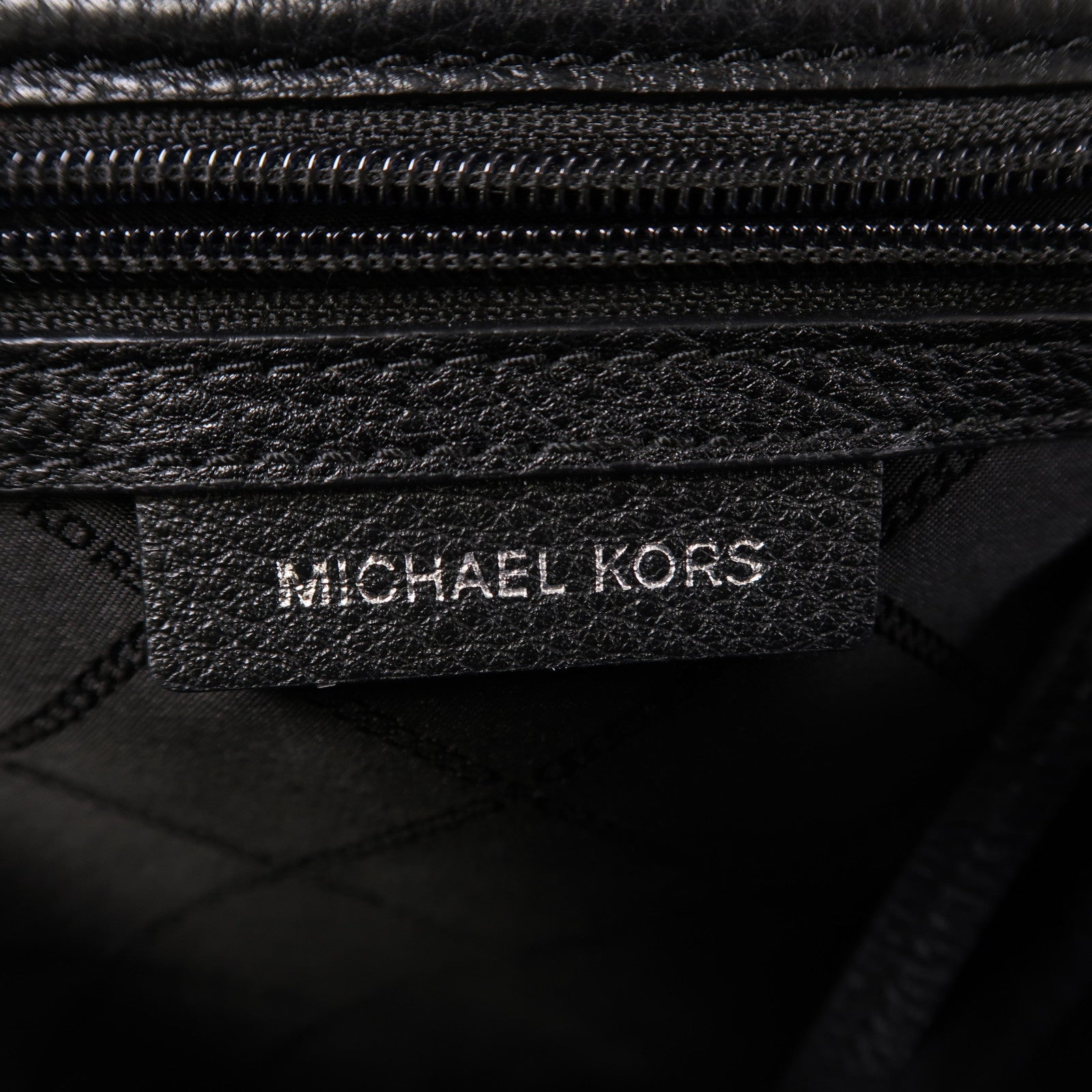 Michael Kors 皮革Backpack銀扣背包黑色