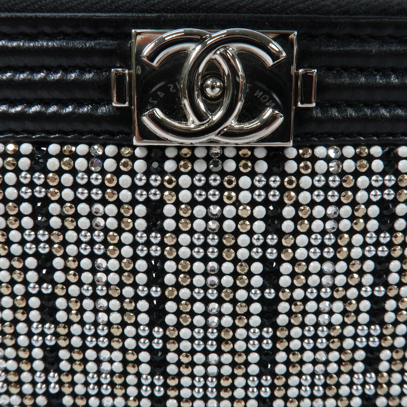 CHANEL 牛皮皮革Boy Double Zip Clutch Bag銀扣鏈帶肩背袋