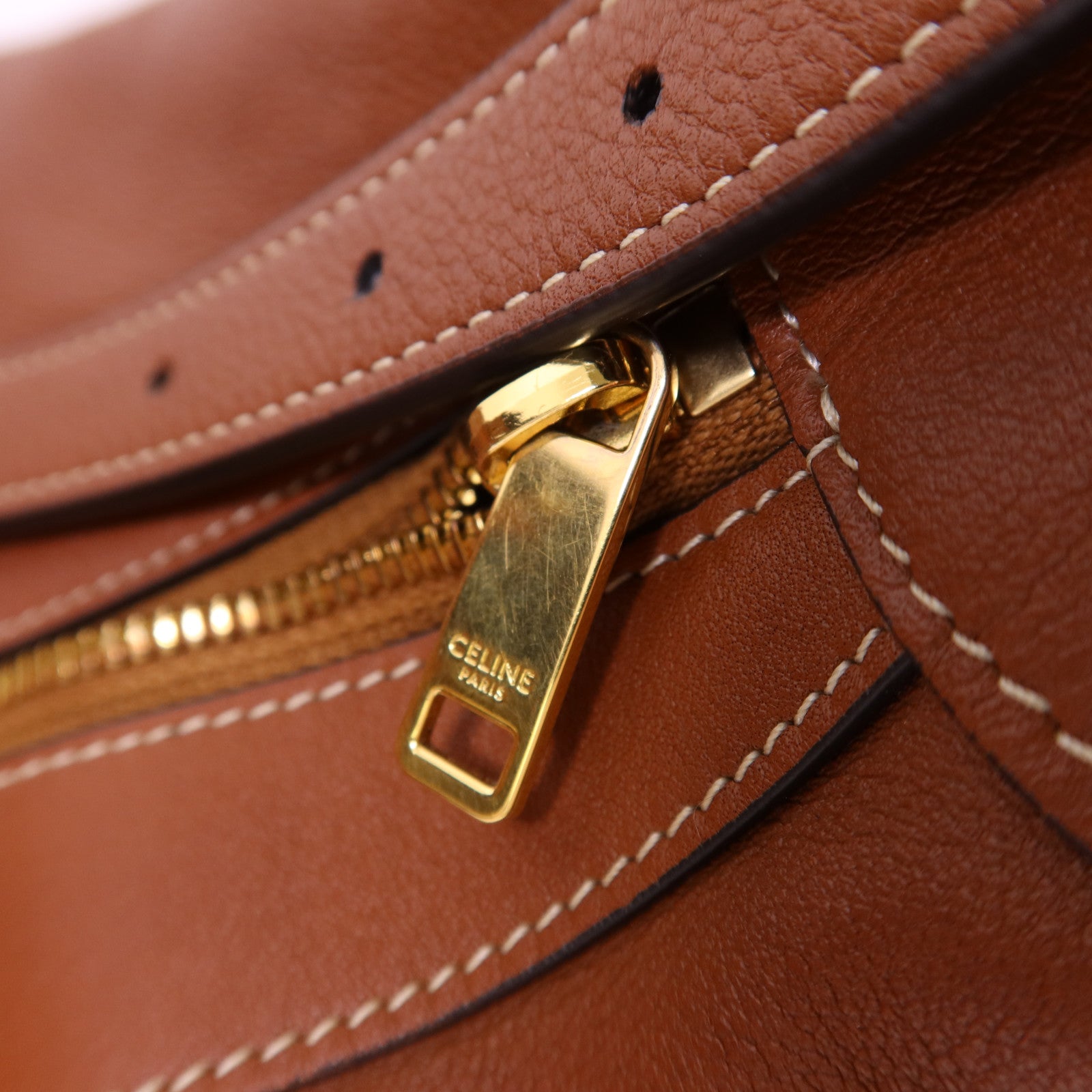 CELINE 牛皮皮革Romy金扣肩背袋
