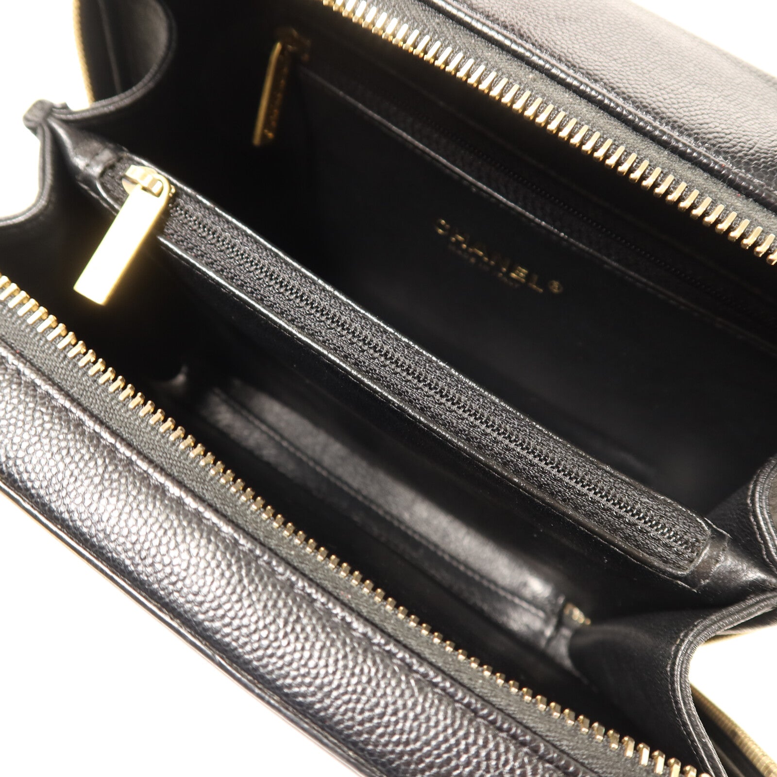 CHANEL 牛皮皮革Vanity Case金扣鏈帶肩背袋