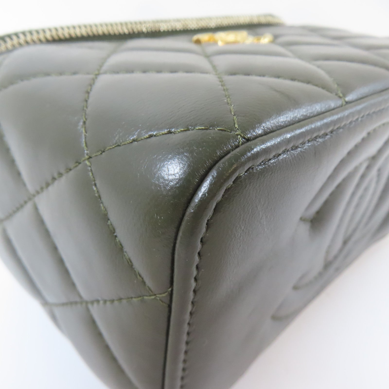 CHANEL 菱格羊皮皮革Vanity Bag金扣鏈帶肩背袋綠色