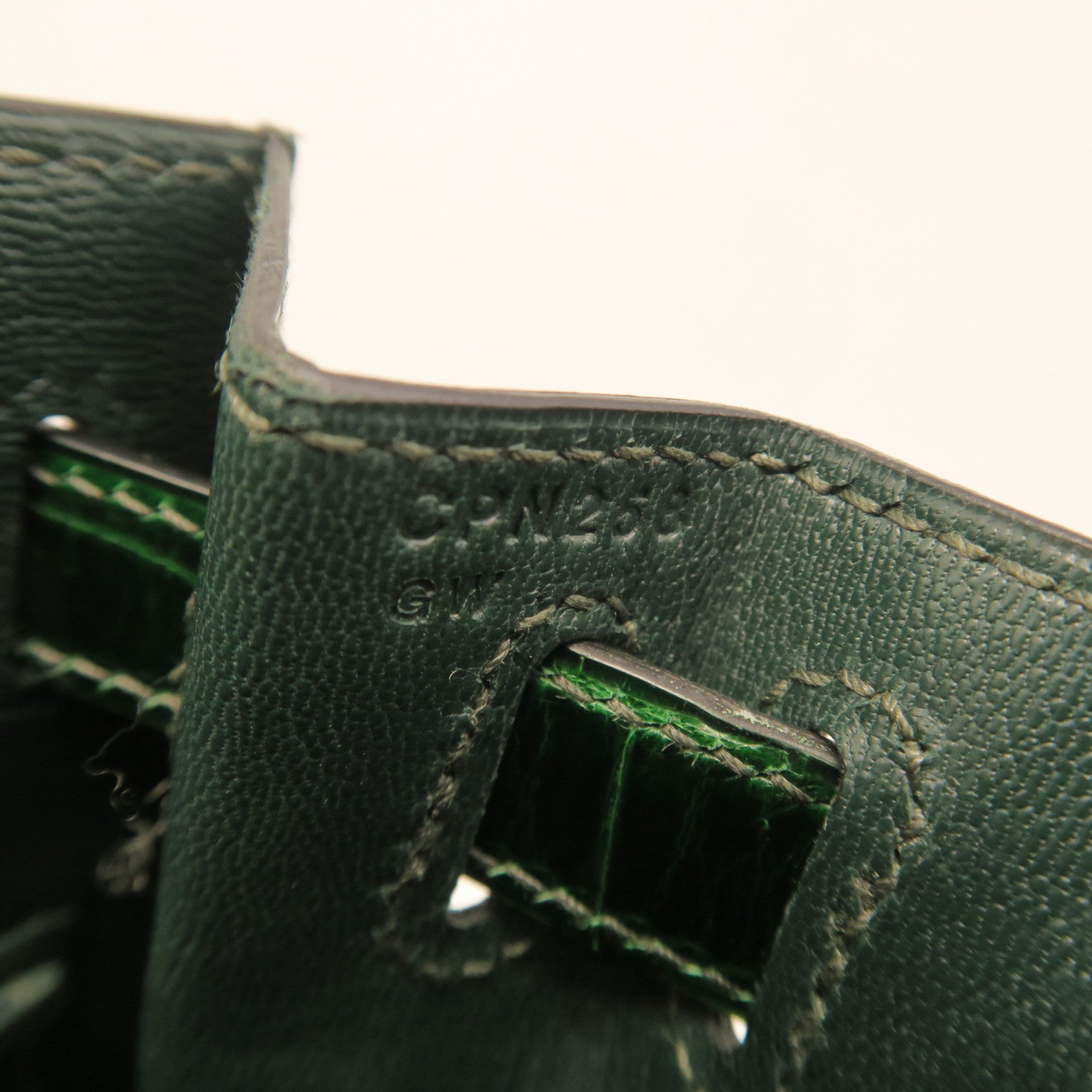 HERMES crocodile leather Sac Kelly II Sellier 28 silver buckle handle bag crocodile army green