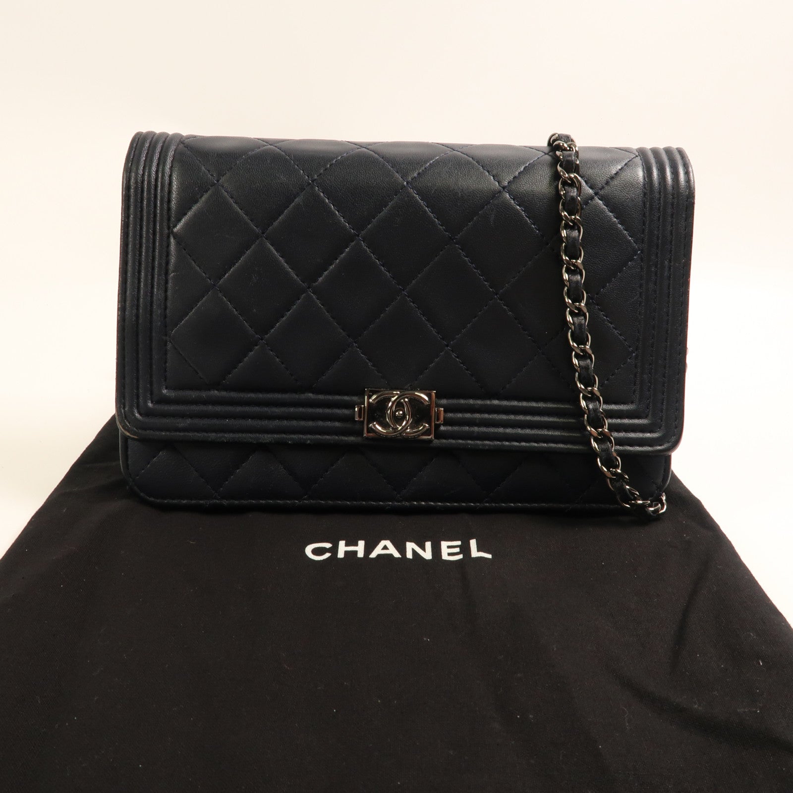 CHANEL 羊皮皮革Boy WOC Wallet On Chain鏈帶肩背袋