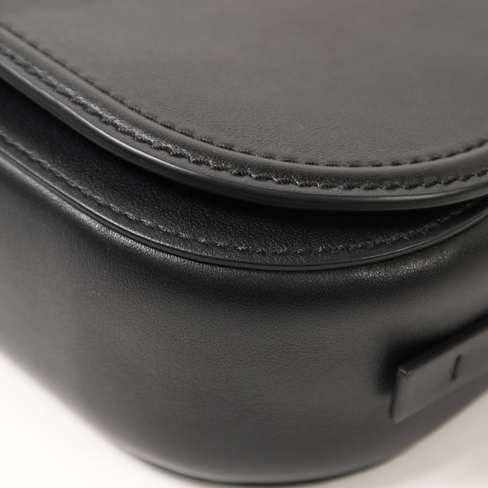 Valentino 牛皮皮革Shoulder Bag肩背袋
