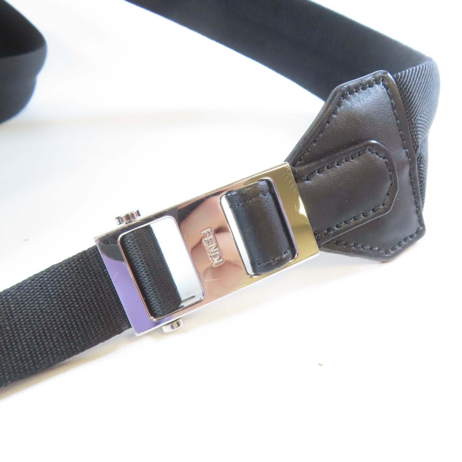FENDI 牛皮皮革Backpack銀扣背包黑色