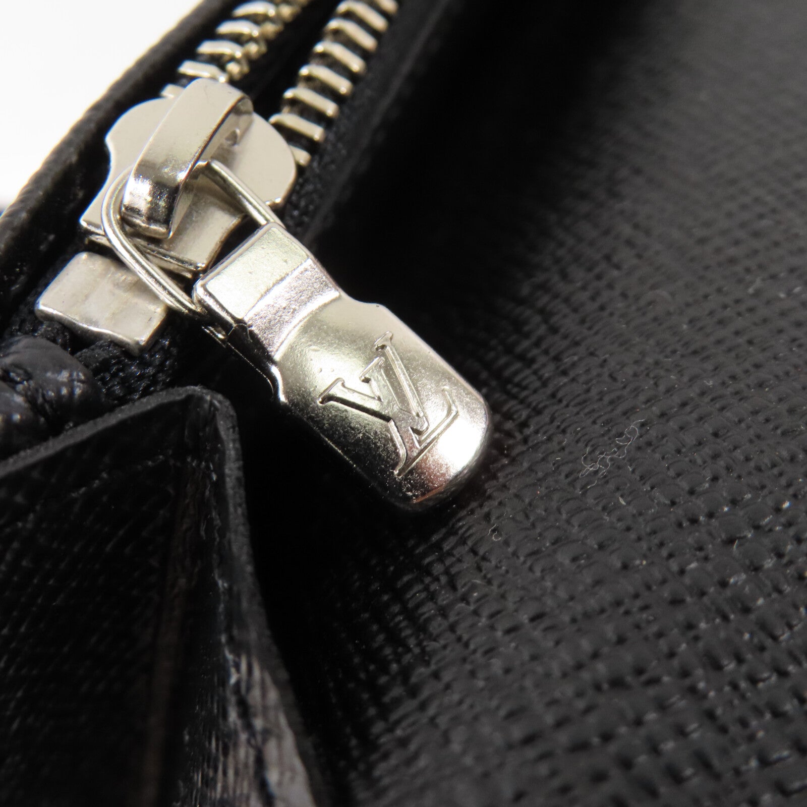 LOUIS VUITTON Damier Graphite Brazza Wallet長錢包
