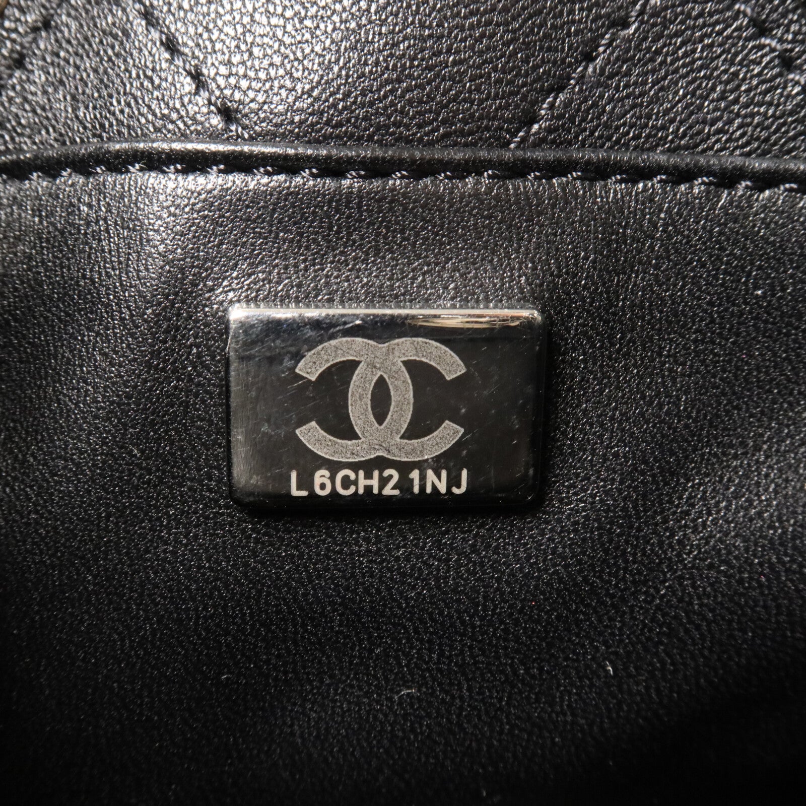 CHANEL 羊皮皮革Mini Bucket Bag鏈帶肩背袋