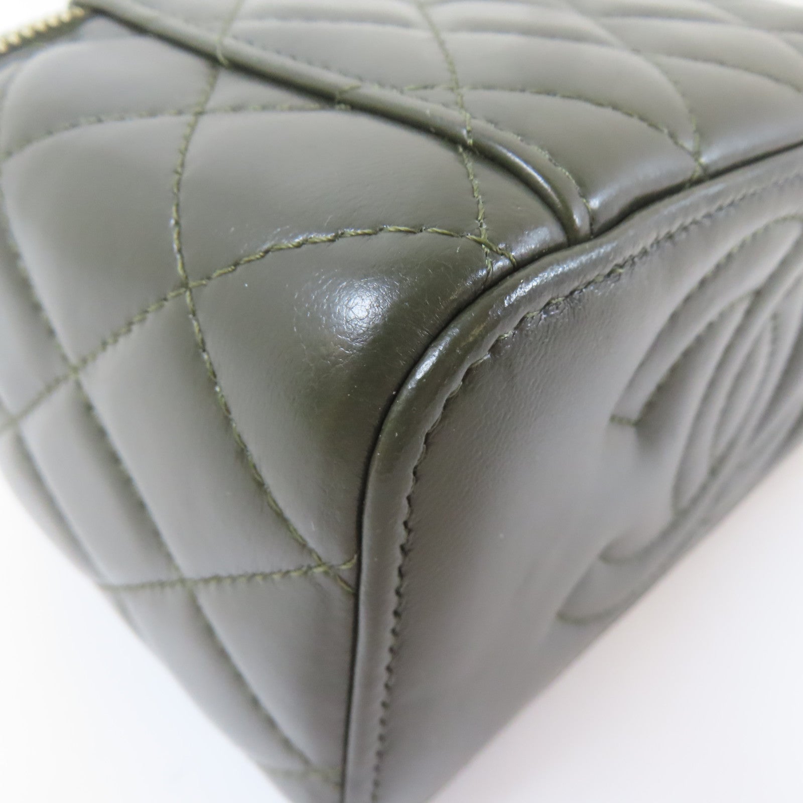 CHANEL 菱格羊皮皮革Vanity Bag金扣鏈帶肩背袋綠色
