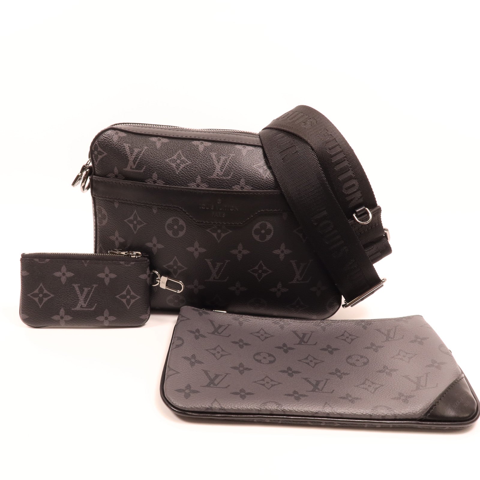 LOUIS VUITTON Monogram Eclipse Reverse Trio Messenger銀扣肩背袋灰色