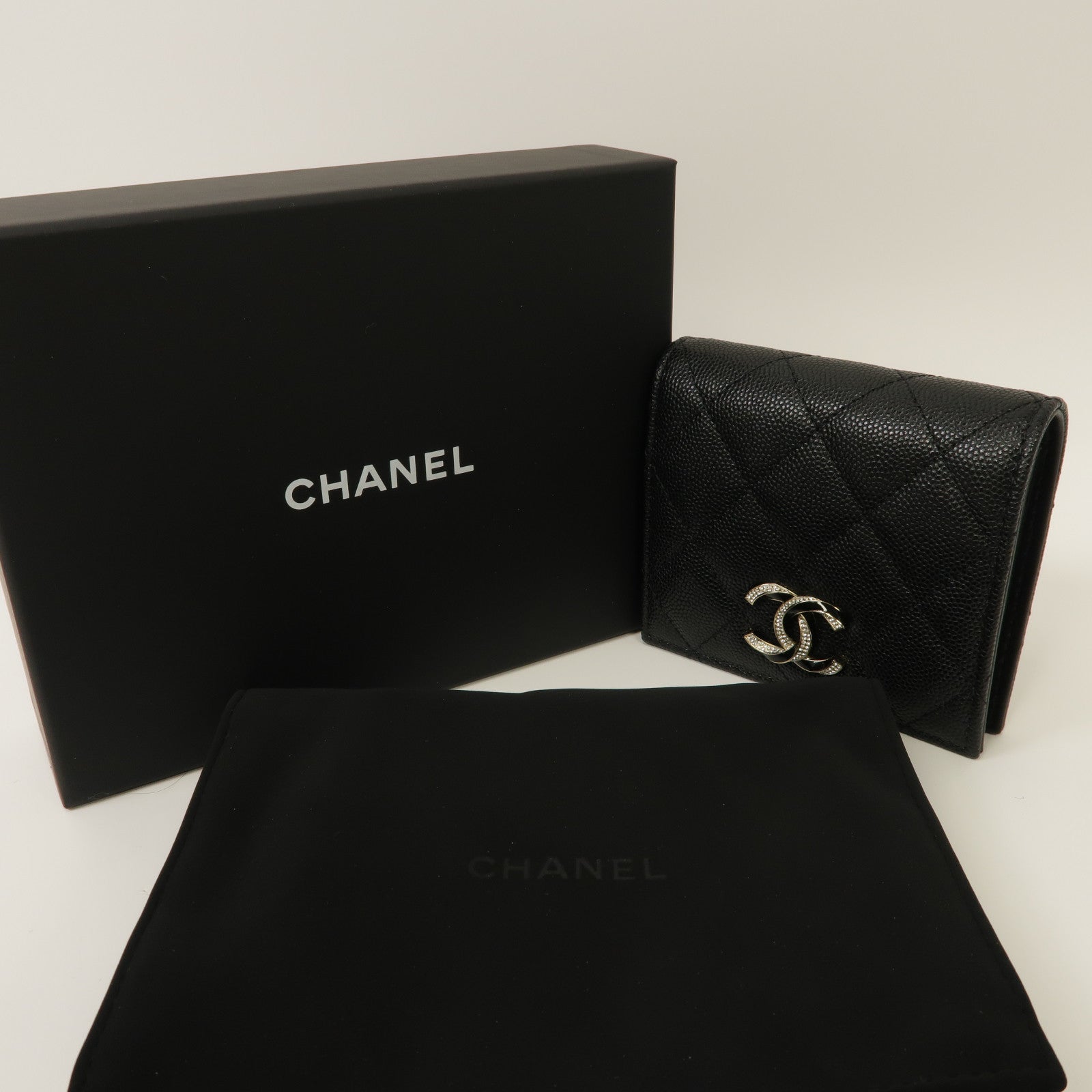 CHANEL 菱格Caviar皮革Wallet銀扣啪鈕錢包黑色