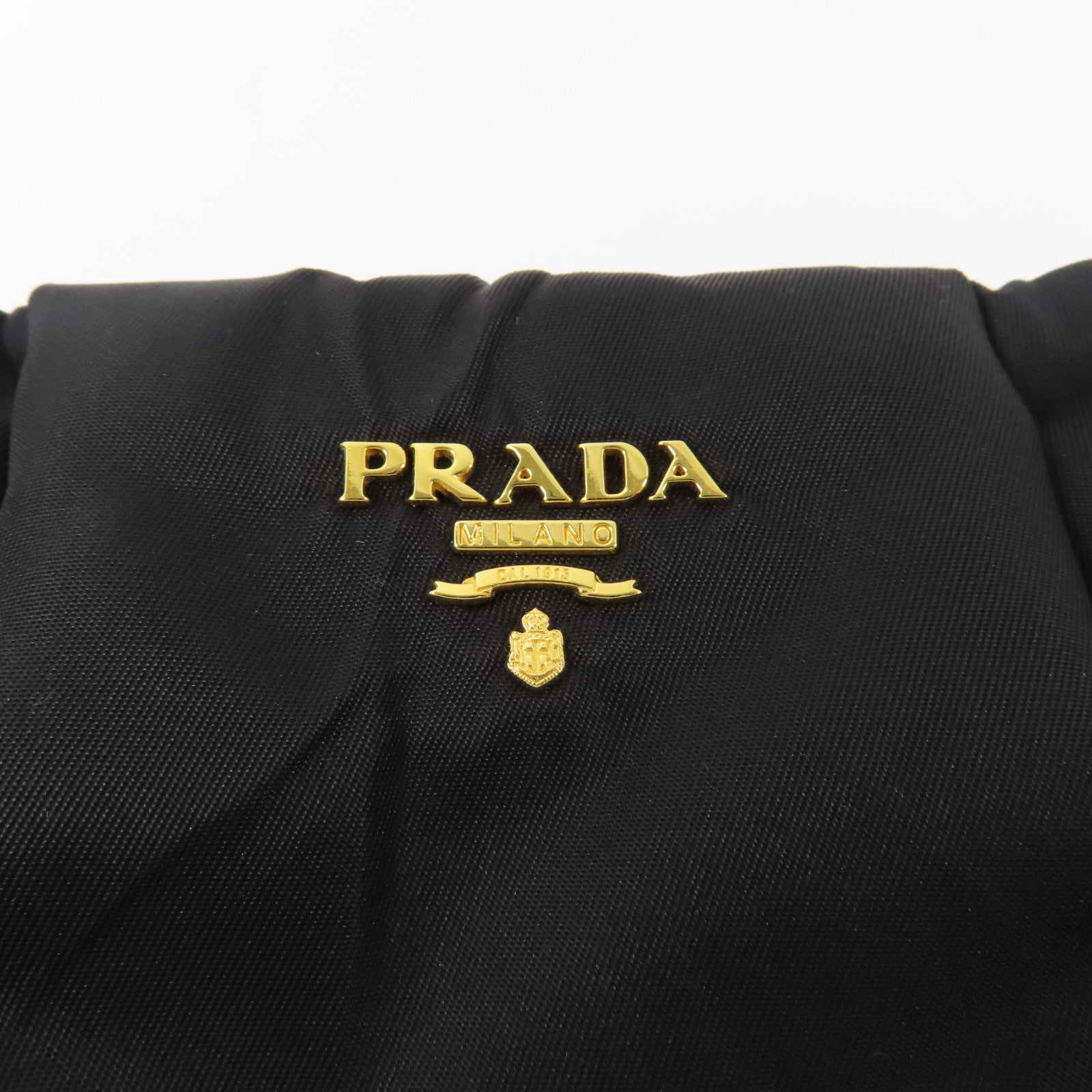 PRADA 尼龍Wrist Pouch金扣手拿包