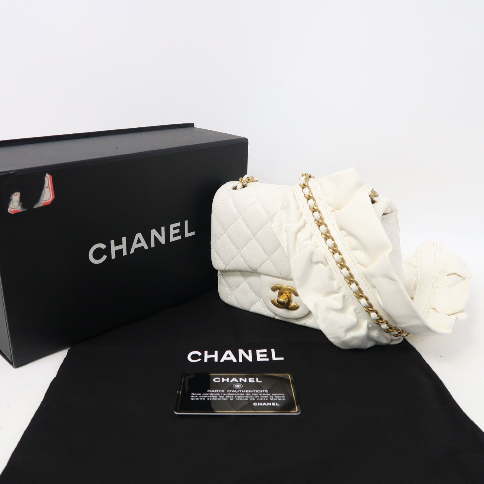 CHANEL 【激減優惠】菱格羊皮皮革Flap Bag金扣鏈帶肩背袋白色