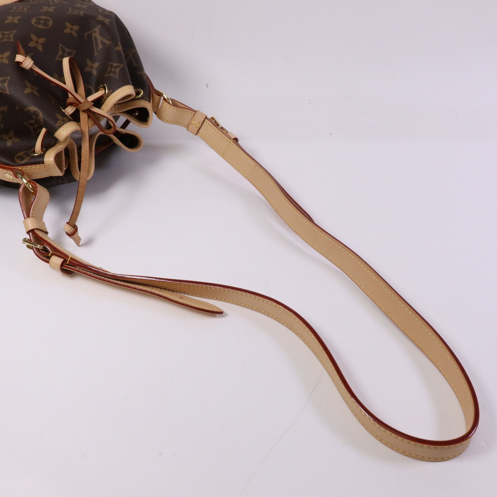 LOUIS VUITTON Monogram Noe BB金扣肩背袋