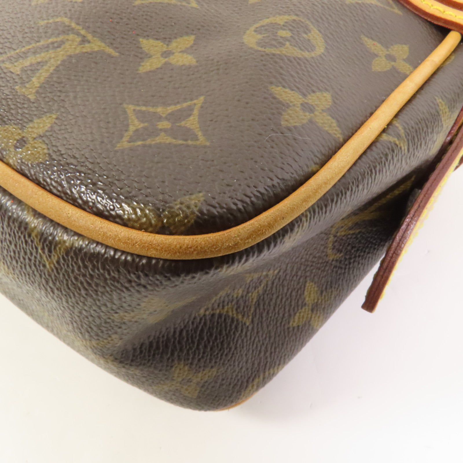 LOUIS VUITTON Monogram Hudson PM金扣肩背袋