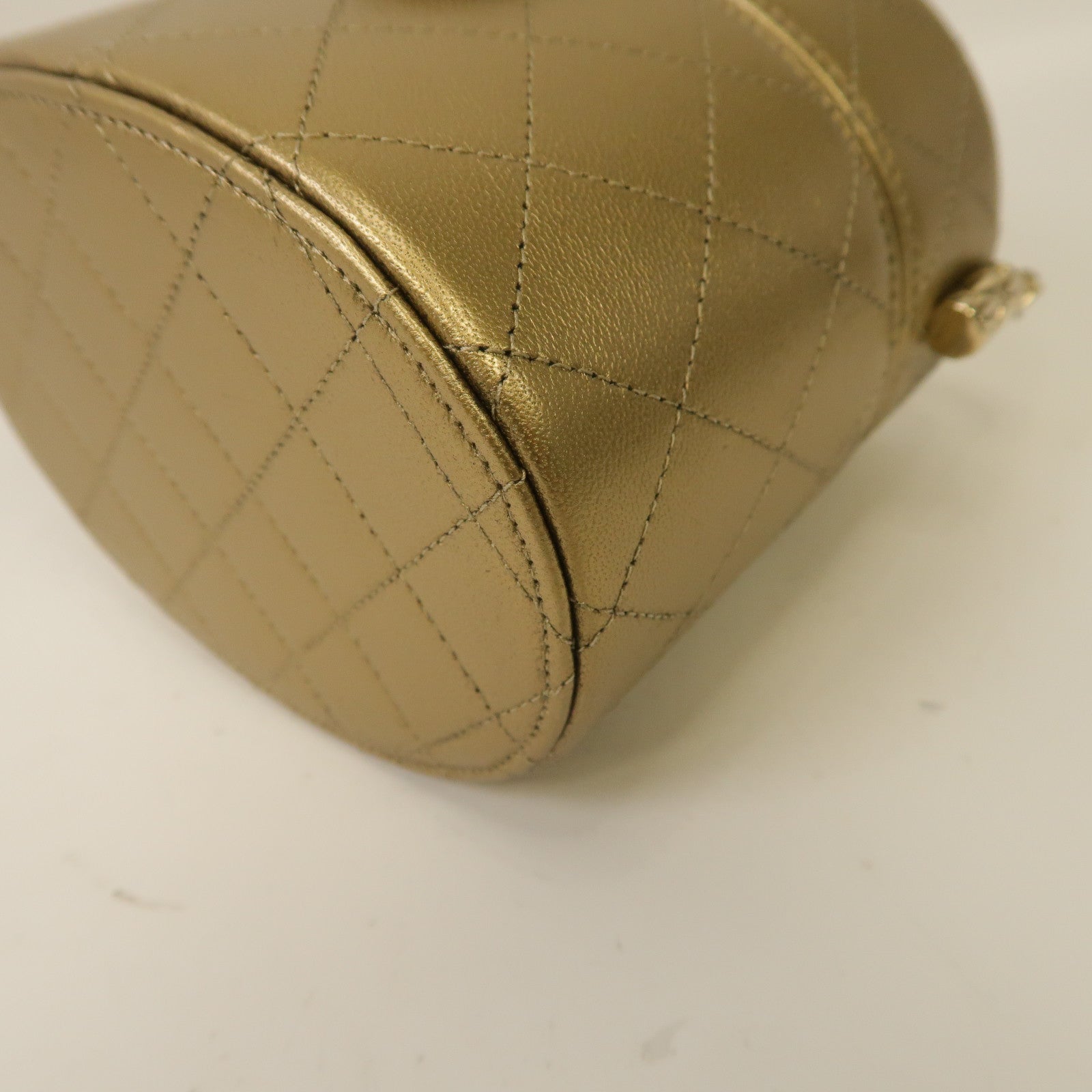CHANEL 【激減優惠】菱格牛皮皮革Chain Shoulder金扣肩背袋金色
