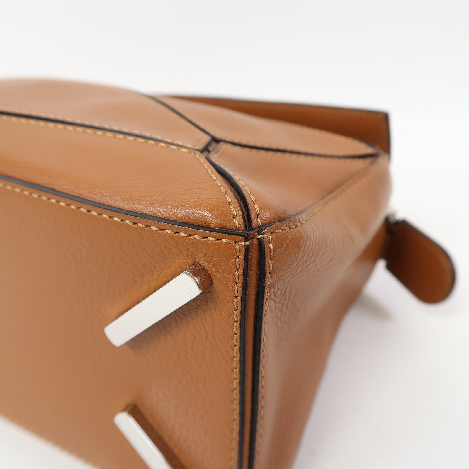 LOEWE 牛皮皮革Puzzle Bag銀扣手挽肩背兩用袋啡色