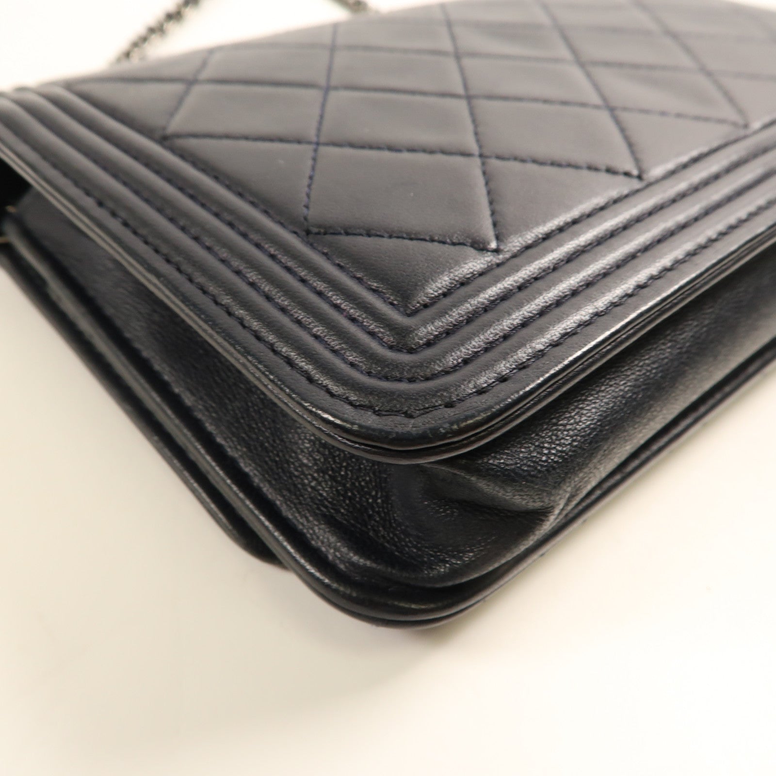 CHANEL 羊皮皮革Boy WOC Wallet On Chain鏈帶肩背袋