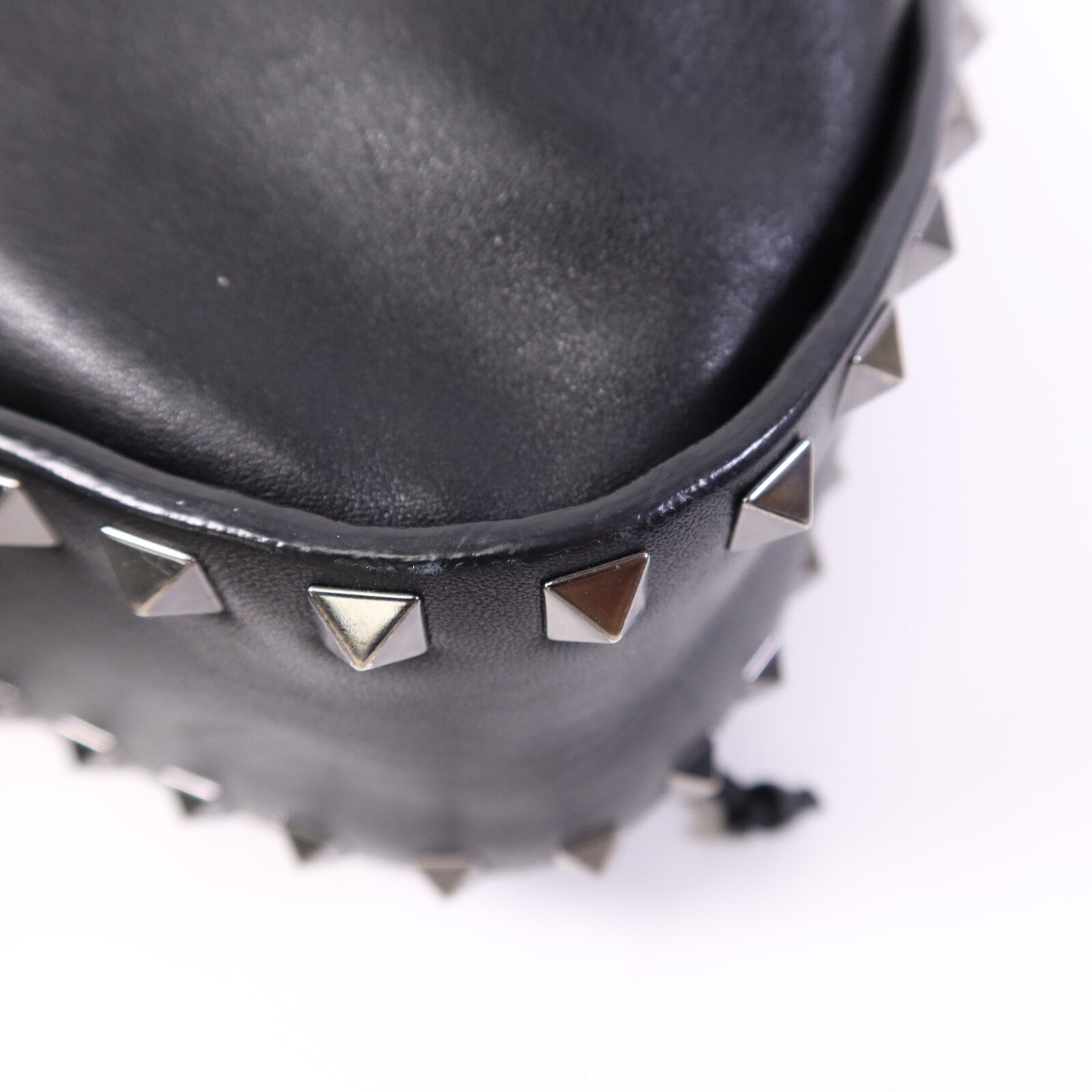 Valentino 牛皮皮革Bucket銀扣肩背袋