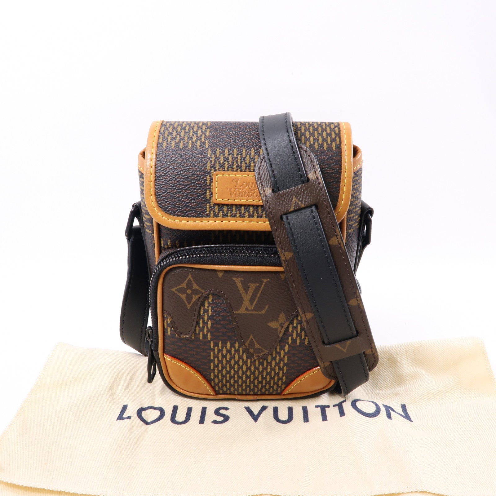 LOUIS VUITTON Monogram/Damier Nano Amazone肩背袋啡色